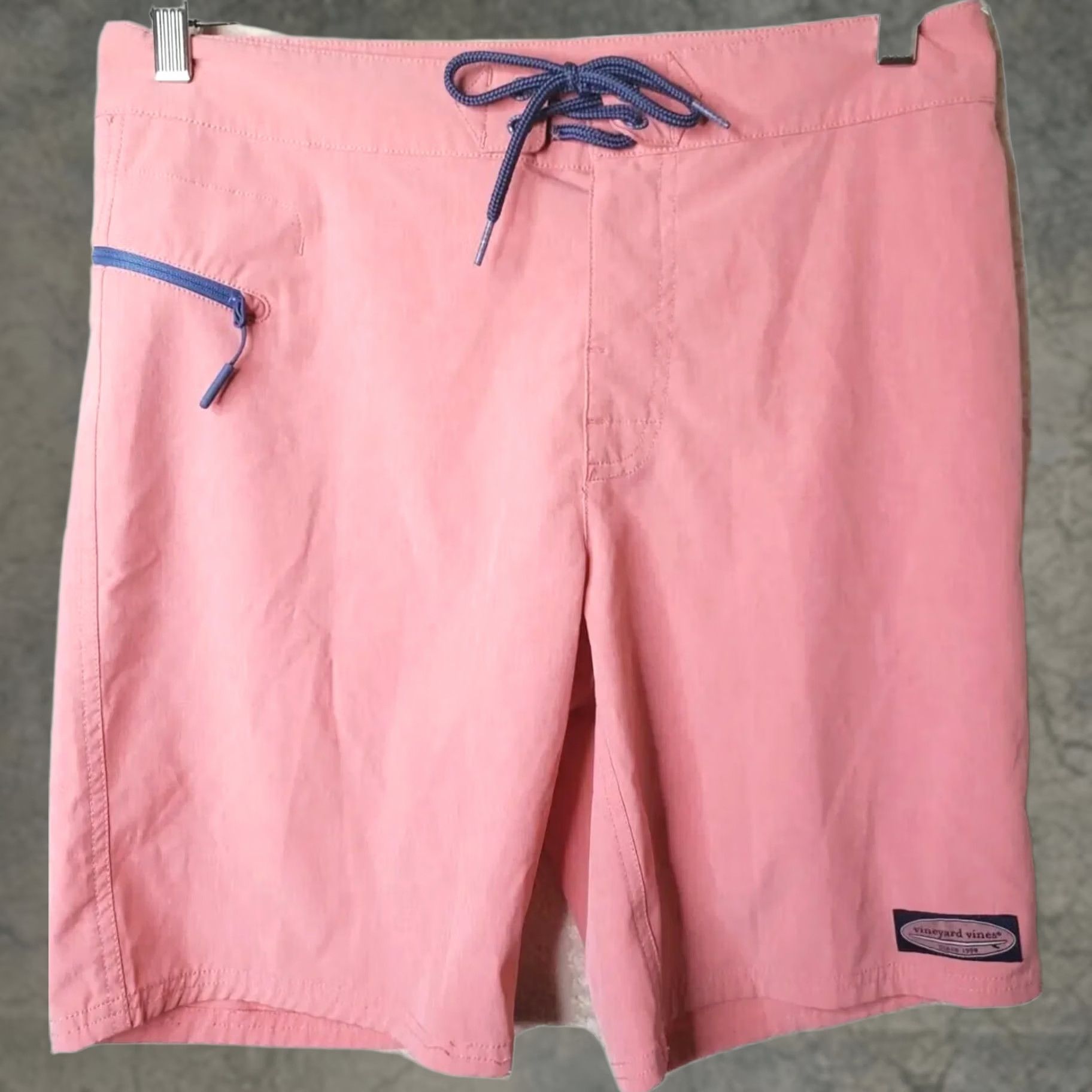 Vineyard Vines Vinyard Vines Board Shorts Men's Beach 30" Waist Blue Trim Pink Regular Rise 9 In Inseam 9 In Sports Size US 30 / EU 46 - 1 Thumbnail