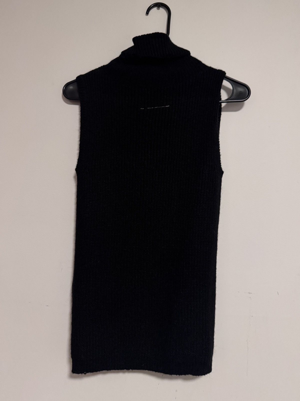MM6 MM6 Black Cut Out Turtleneck Size XS / US 0-2 / IT 36-38 - 3 Thumbnail
