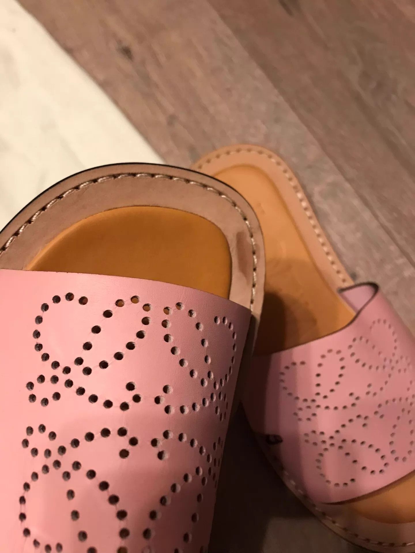 Loewe Loewe Leather Cutout Logo Slippers 36 (New, Dust Bag Only) Size US 5.5 / IT 35.5 - 7 Thumbnail