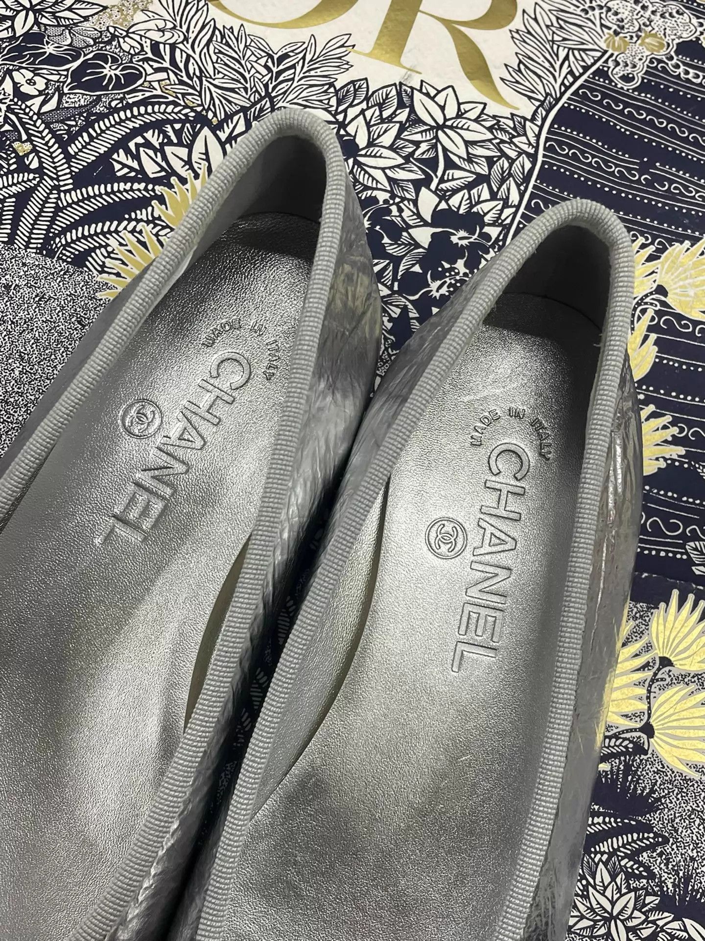 Chanel Chanel 25S Silver Lambskin Ballet Flats Classic Bow New Size US 6.5 / IT 36.5 - 3 Thumbnail