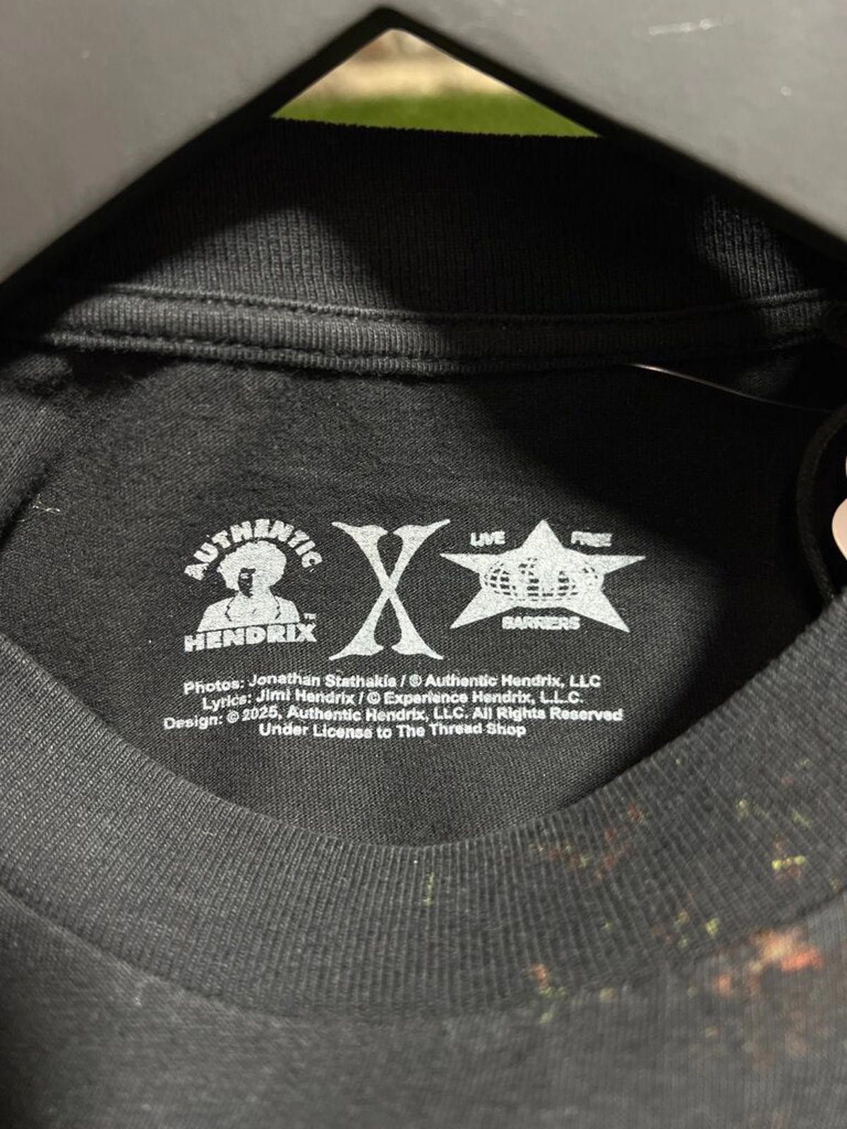 Barriers Barriers Jimmi Hendrix Pt.2 Multi Tee Sz. L Size ONE SIZE - 4 Thumbnail