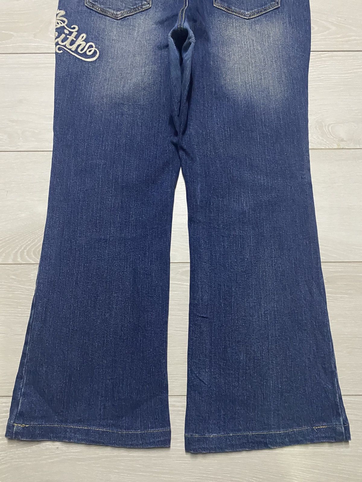 Japanese Brand Woman Vintage Japanese Brand Embroidery Wide Leg Jeans Size US 37 - 6 Thumbnail