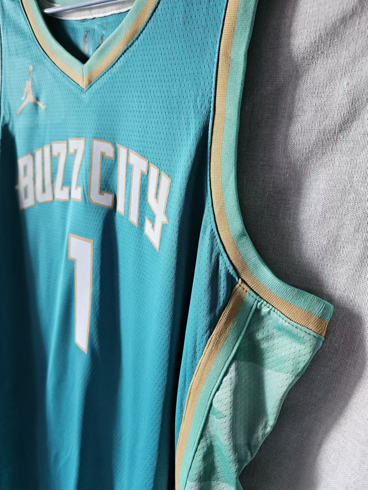 NBA Charlotte Hornets #2 LaMelo Ball Jersey City Edition Size US L / EU 52-54 / 3 - 3 Thumbnail