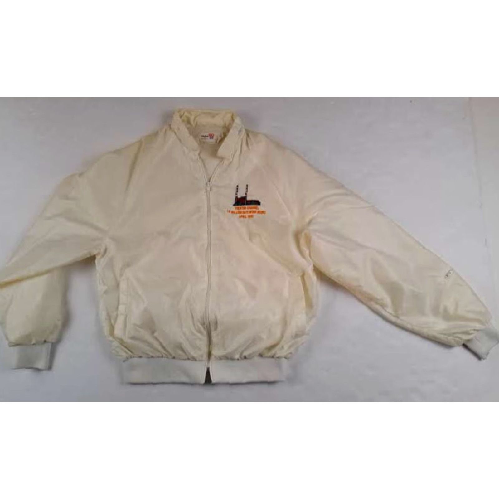 Vintage VINTAGE Trenton Channel Safe Work Hours 1990 Windbreaker Jacket USA Made - King Louie - XL White Nylon Unisex Adults Windbreaker Jacket Size US XL / EU 56 / 4 - 2 Thumbnail