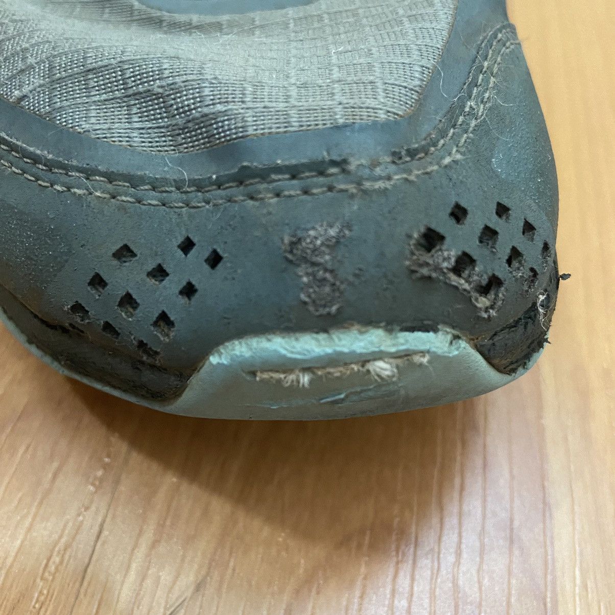 Altra Altra Women’s Logo Distressed Outdoor Running Shoes Size 9.5 Size US 9.5 / IT 39.5 - 11 Thumbnail