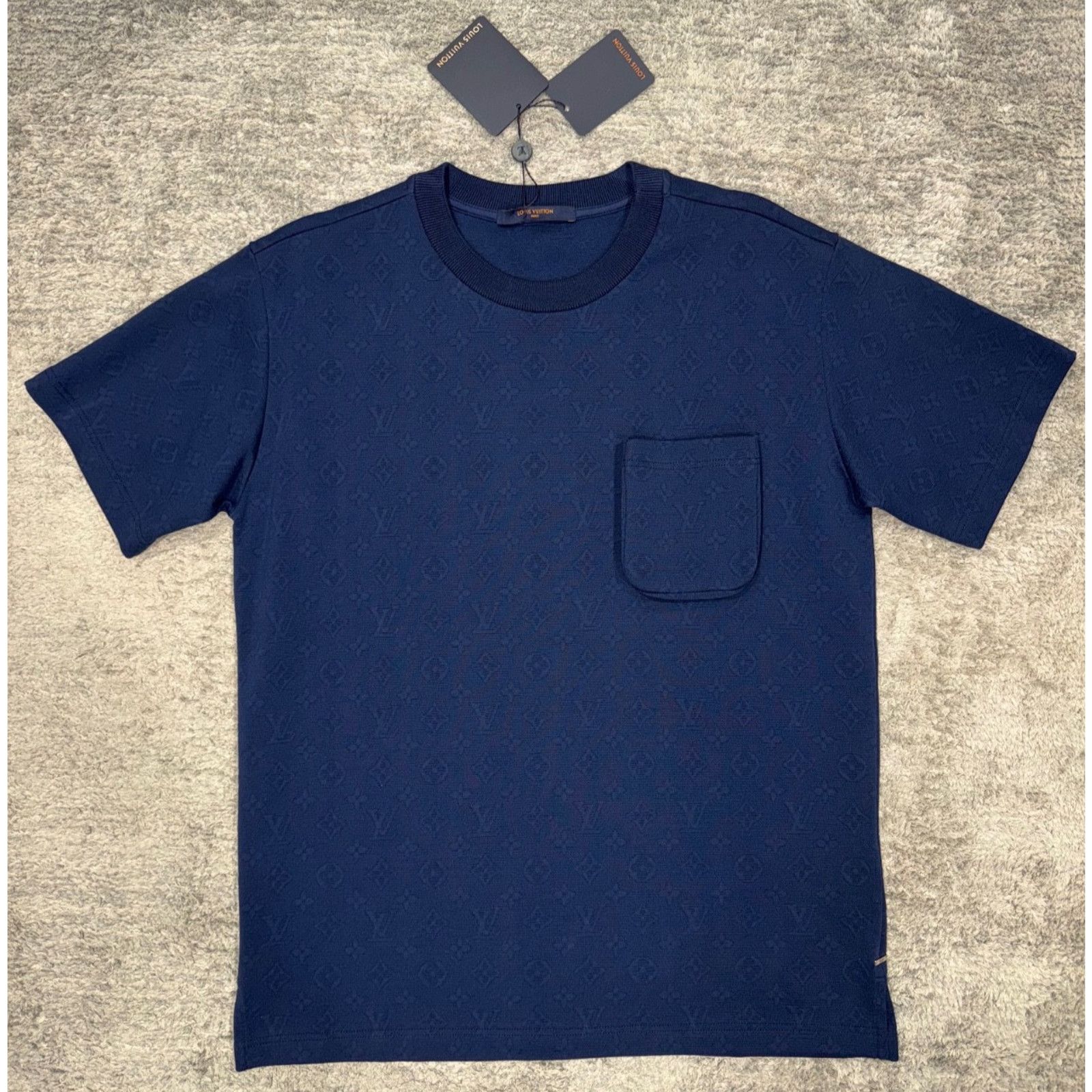 Louis Vuitton Louis Vuitton Pocket Monogram LV Logo Short Sleeve T-Shirt M Size US M / EU 48-50 / 2 - 3 Thumbnail