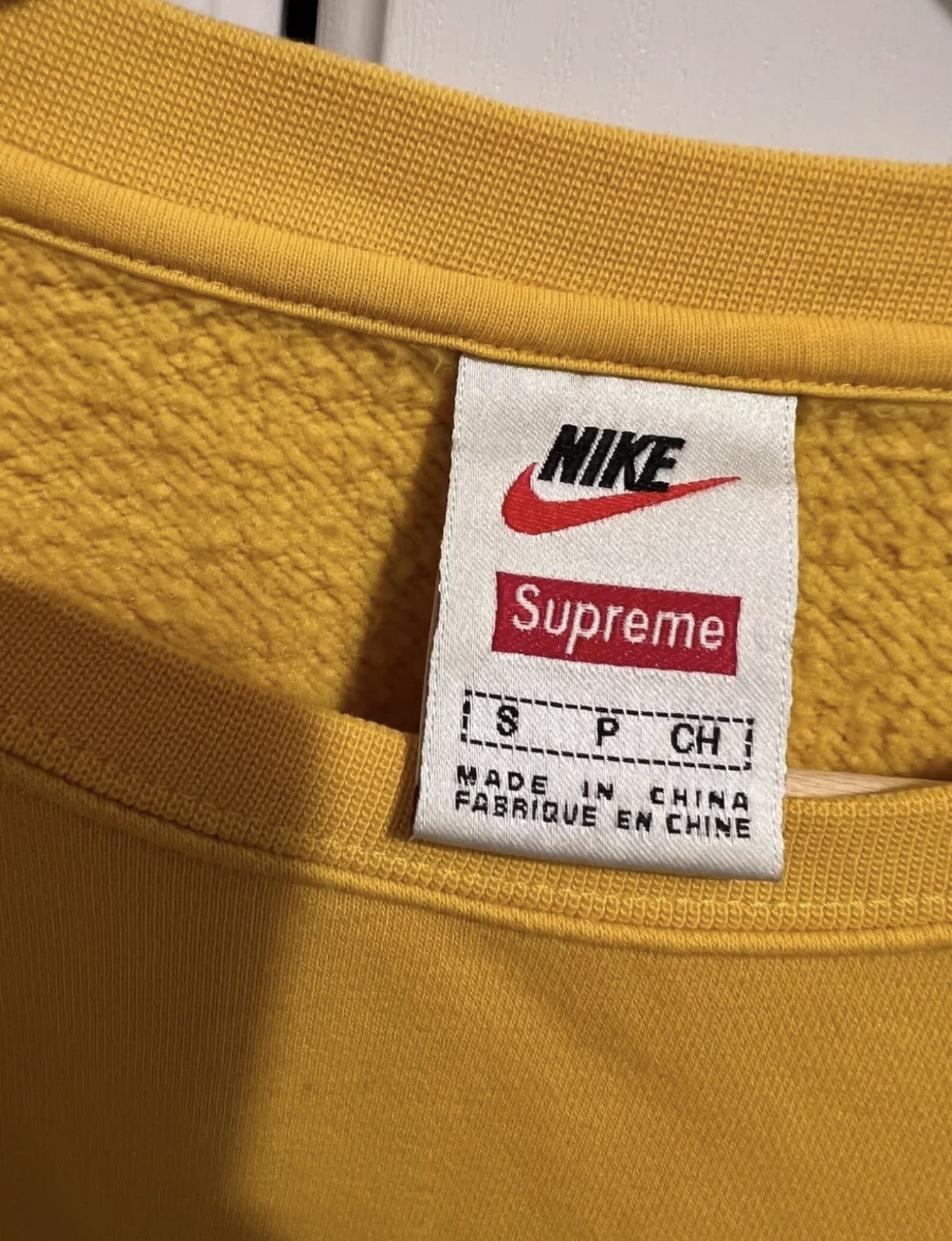 Nike × Supreme Supreme Nike crewneck mustard Size US S / EU 44-46 / 1 - 3 Thumbnail