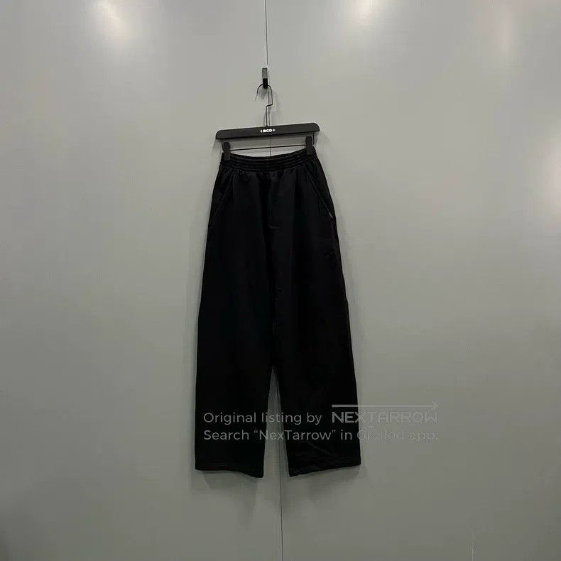 Balenciaga Balenciaga size XS Black Wide Leg Pants Size US 27 - 1 Thumbnail