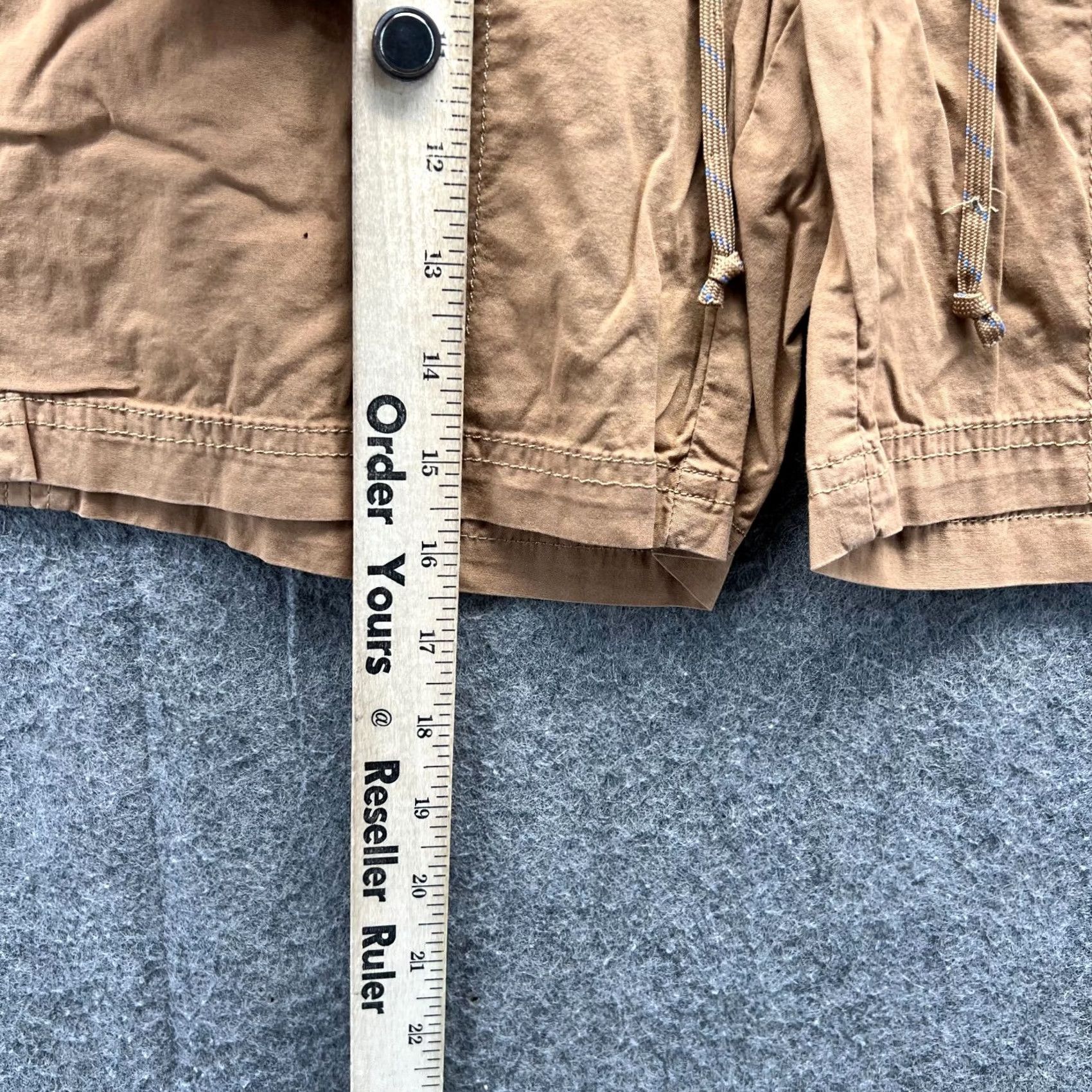 Vintage Columbia Shorts Women Medium Brown Cotton Drawstring UPF Outdoor Hiking Cargo Pocket Casual Summer Spring Fall Men/Women? Size 32" / US 10 / IT 46 - 4 Thumbnail