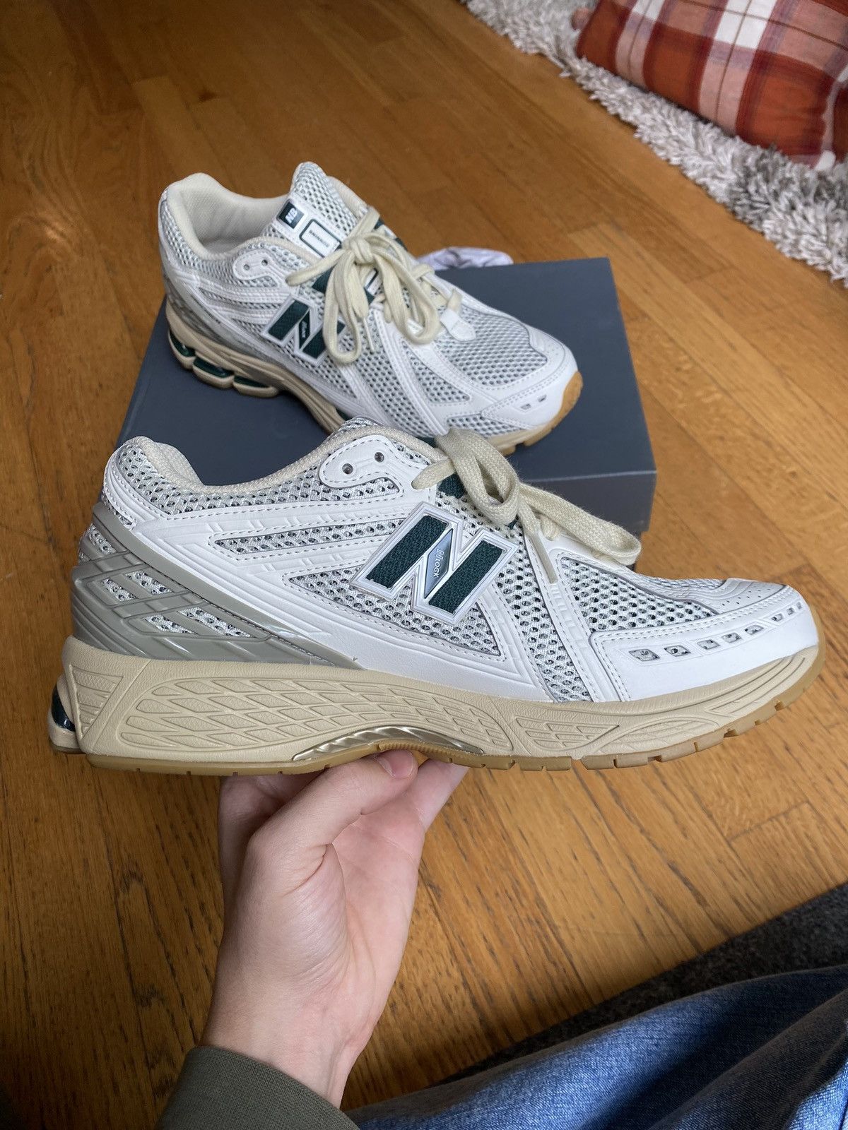 New Balance New Balance 1906R ‘White/Green’ US10 Size US 10 / EU 43 - 18 Thumbnail