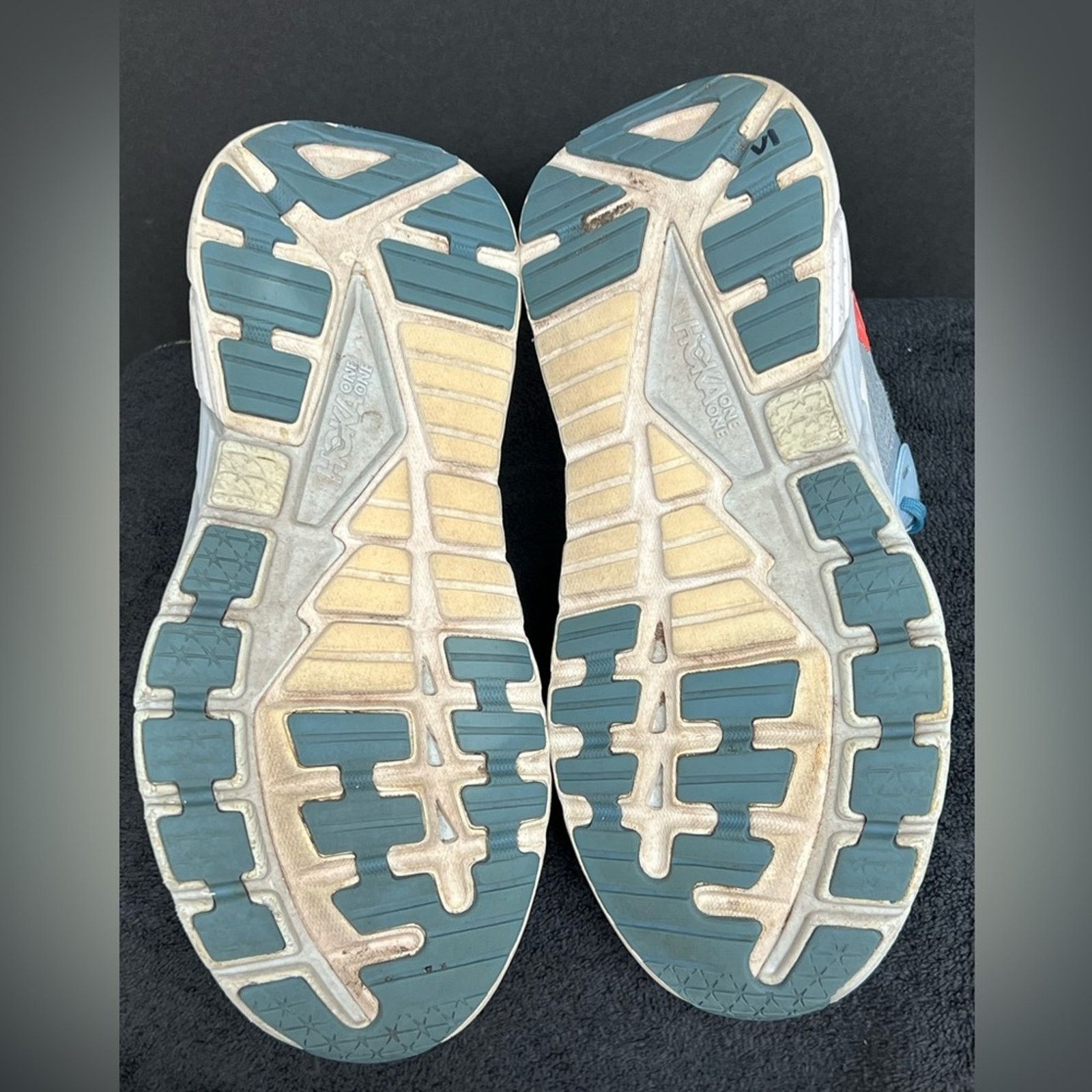 Hoka Hoka One One Gaviota 4 Women's Size 10 B Blue Running Shoes Size US 10 / IT 40 - 7 Thumbnail