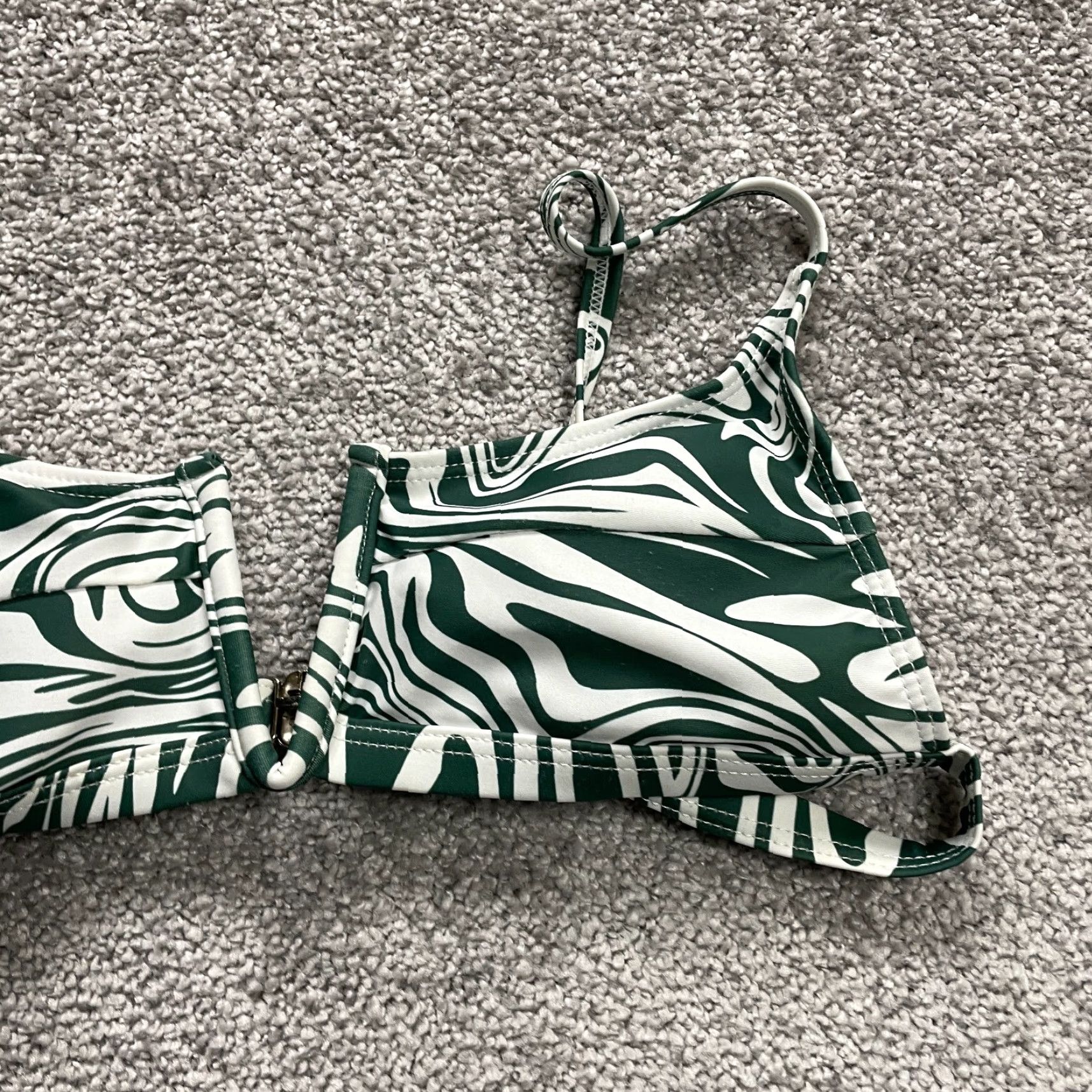 Vintage Unbranded Swimwear Bikini Top Green White Abstract Spaghetti Beach 22" Top Womens Size 3XL / US 20-22 - 5 Thumbnail