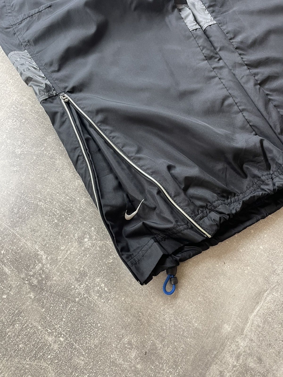 Nike × Vintage Vintage Nike Logo Zip-Off Pants Black Tech Outdoor Nylon Size US 34 / EU 50 - 4 Thumbnail