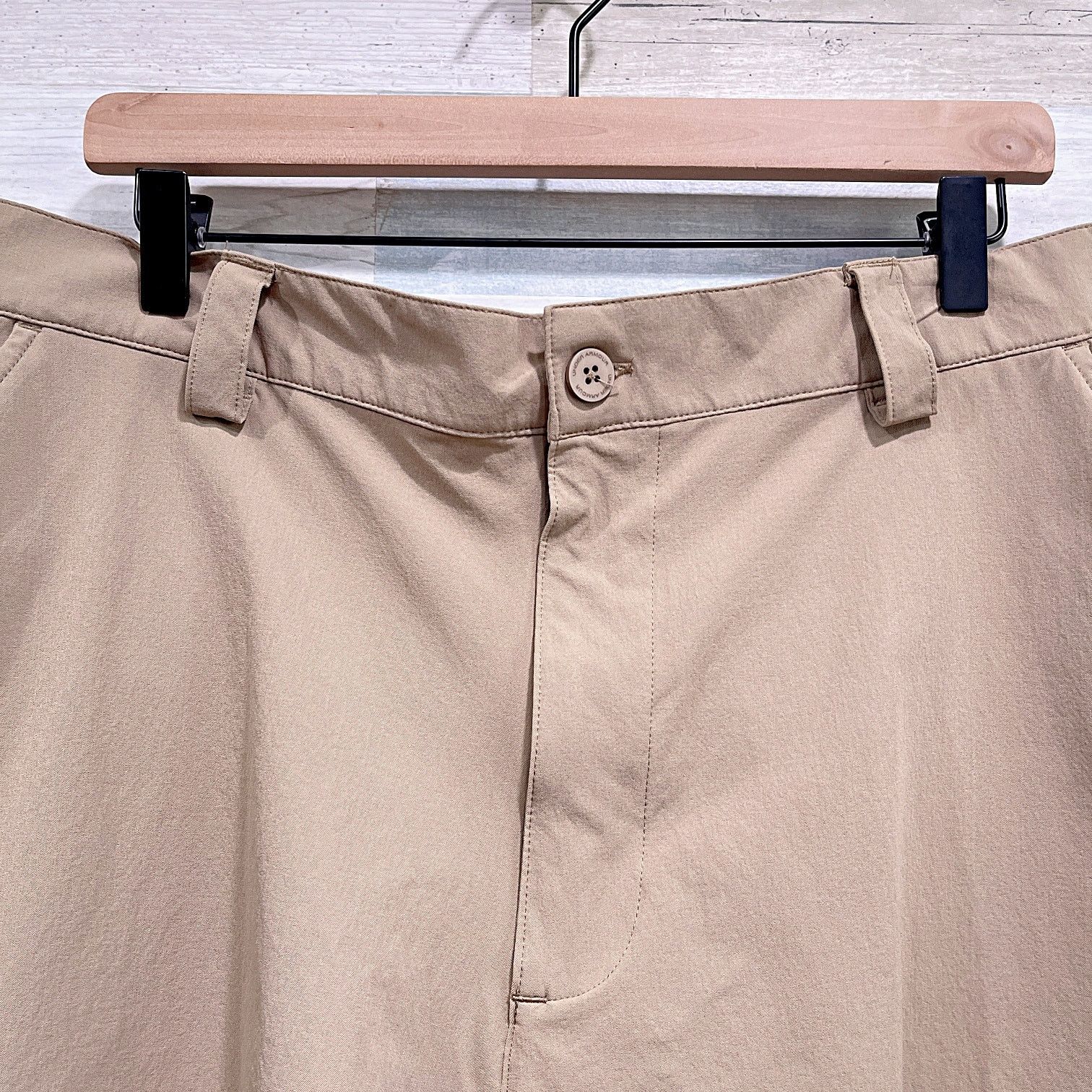 Under Armour UNDER ARMOUR Performance Golf Shorts Khaki Mens 38 Size US 38 / EU 54 - 2 Thumbnail