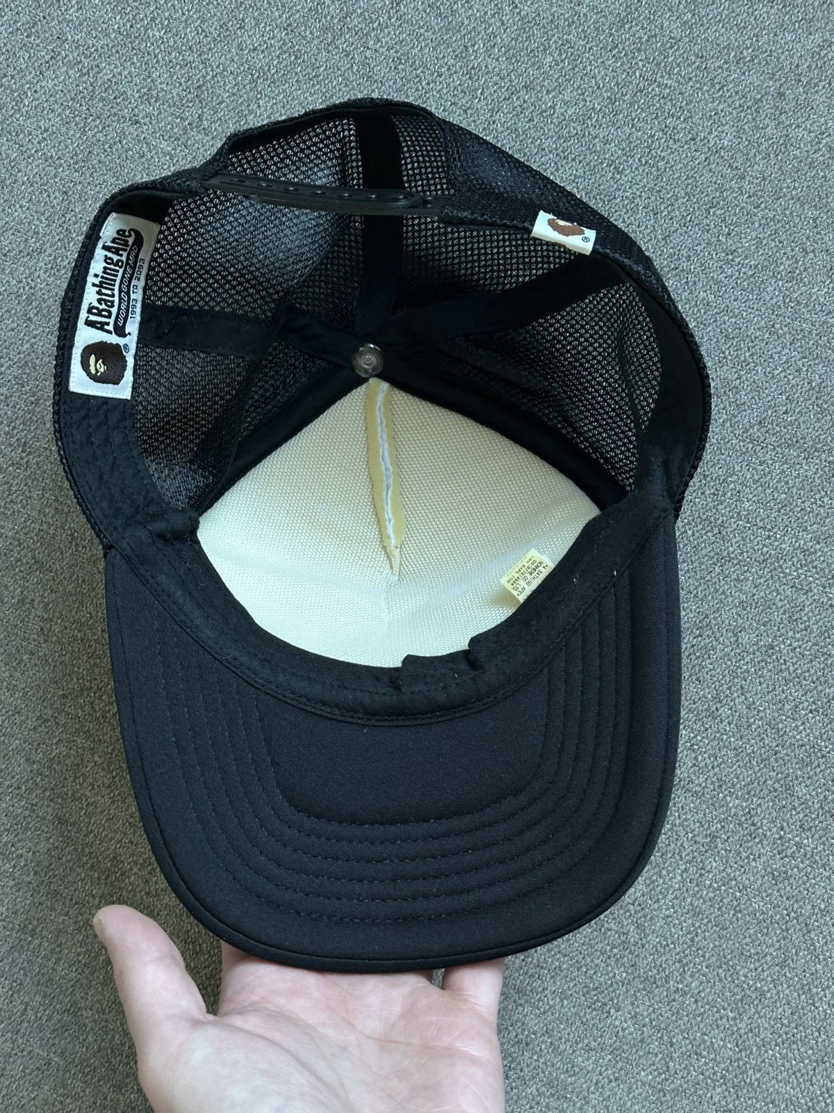 Bape BAPE Family Bag Apehead black/white trucker hat Size ONE SIZE - 5 Thumbnail