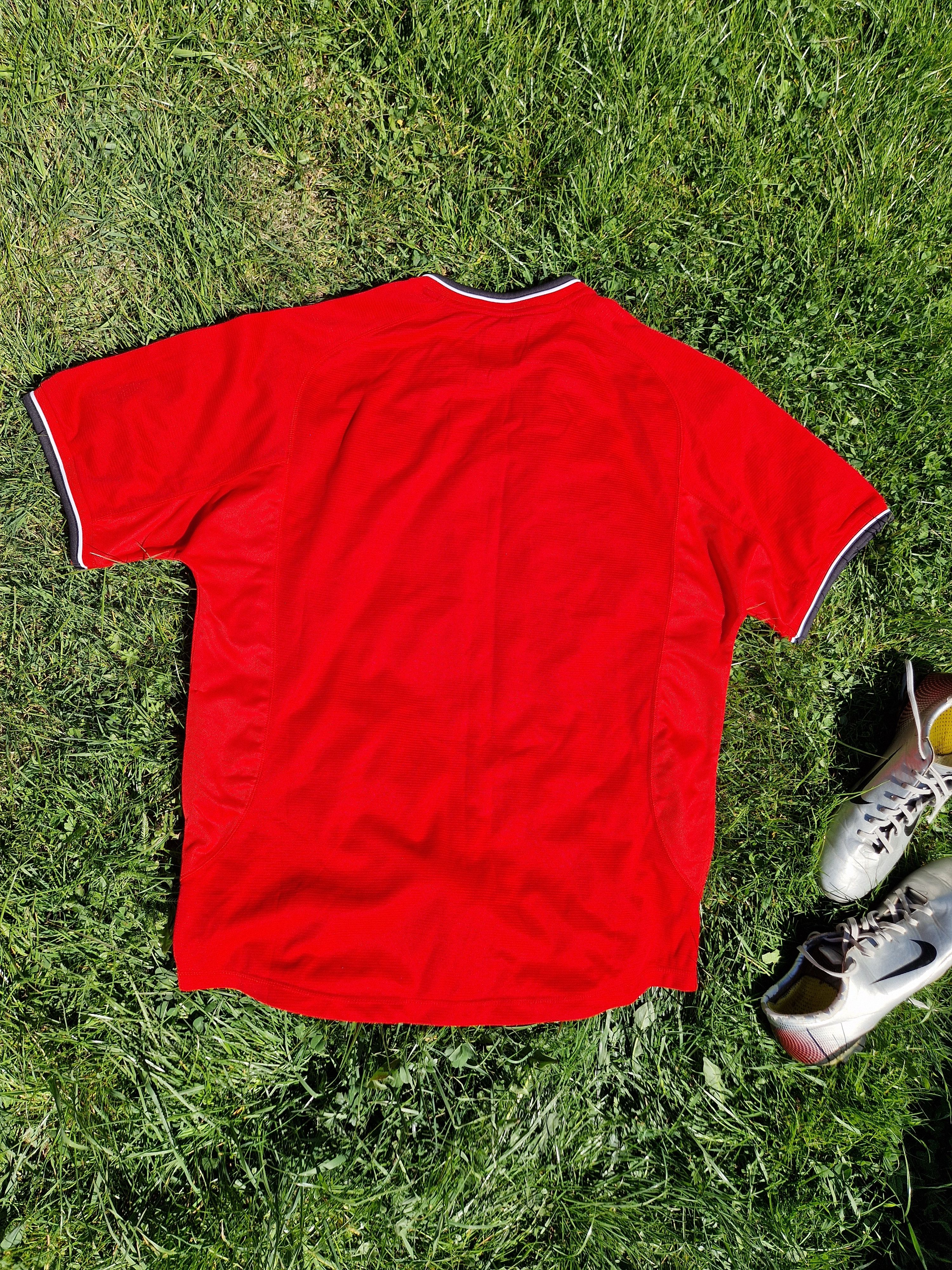 Umbro Manchester United 2000–02 Home Jersey Umbro Vodafone Size US XL / EU 56 / 4 - 10 Thumbnail