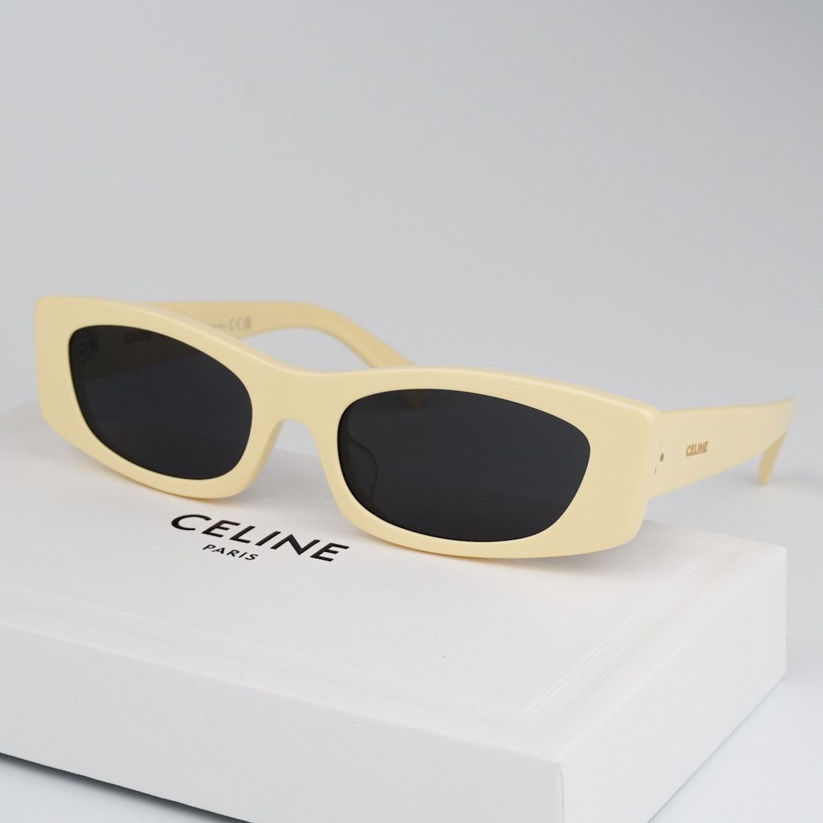 Celine NEW CELINE PARIS CL40245U 39A SHINY BUTTER GREY  display picture 3
