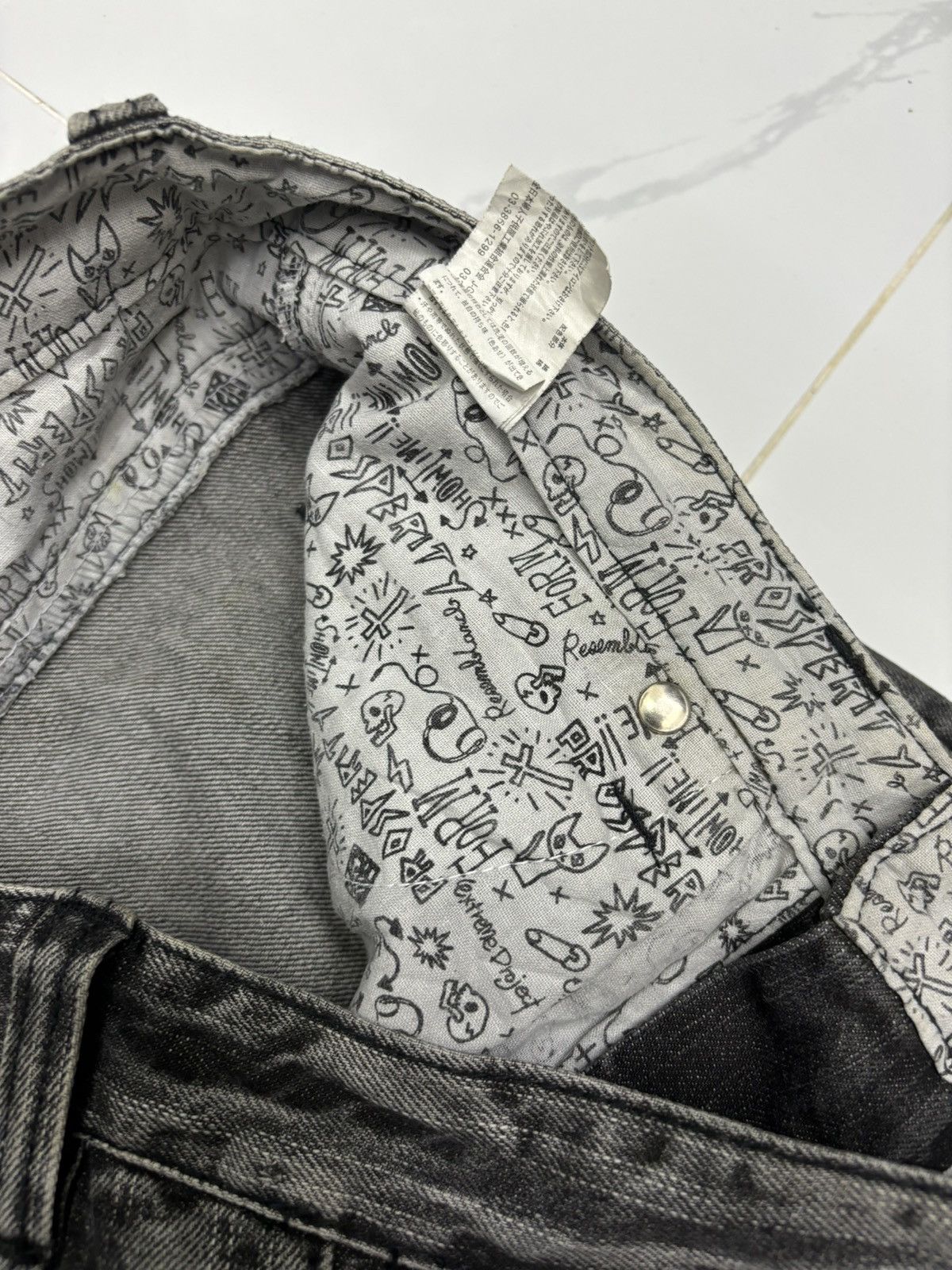 Le Grande Bleu (L.G.B.) 🔥RARE VINTAGE JAPANESE PROSPERITY DENIM DISTRESS JEANS Size US 32 / EU 48 - 12 Thumbnail