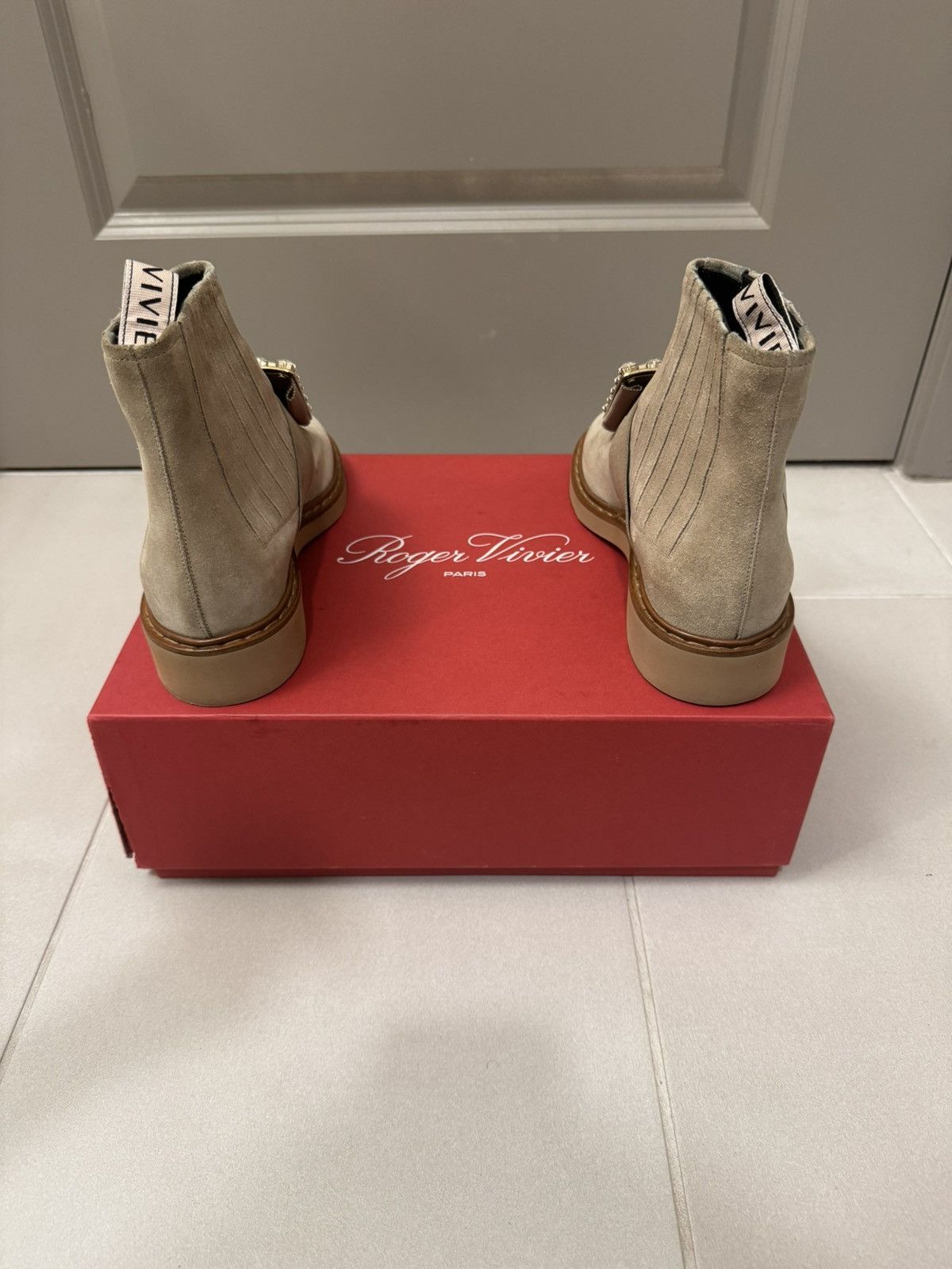 Roger Vivier Roger Vivier Suede Chelsea Boots Women Size 7 Strass Size US 7 / IT 37 - 2 Thumbnail