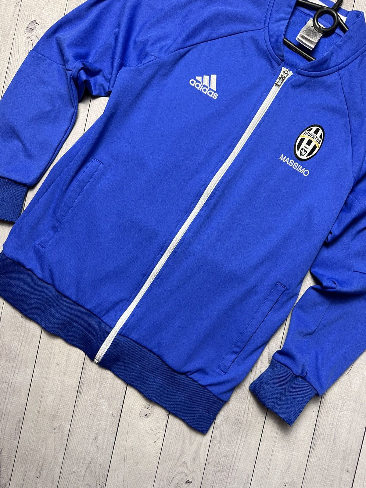 Adidas Vintage adidas Juventus soccer jacket size L logo Size US L / EU 52-54 / 3 - 3 Thumbnail