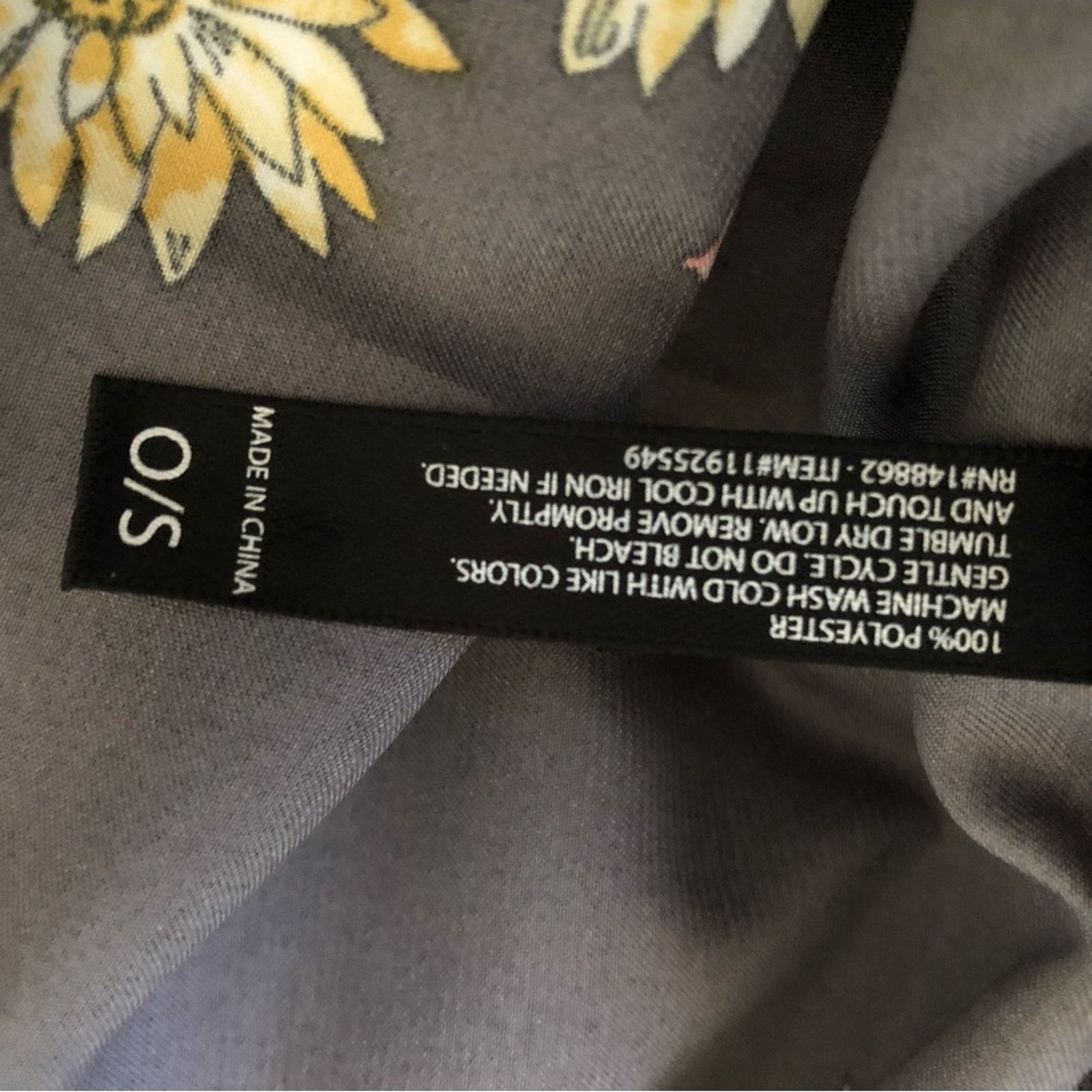 Other Torrid gray with colorful floral pattern open front robe Size ONE SIZE - 9 Thumbnail