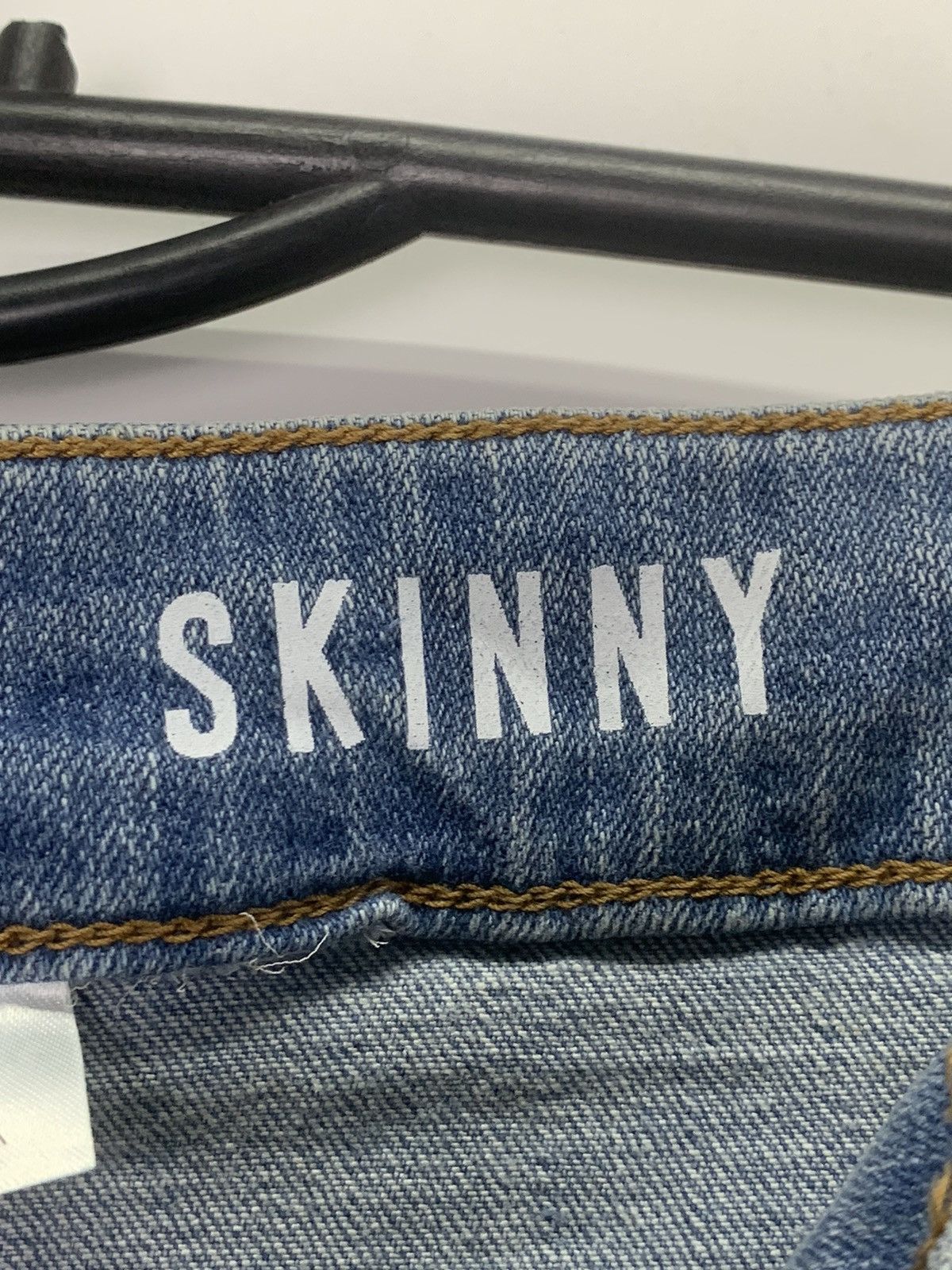 H&M H&M Distress Jeans Size US 34 / EU 50 - 18 Thumbnail