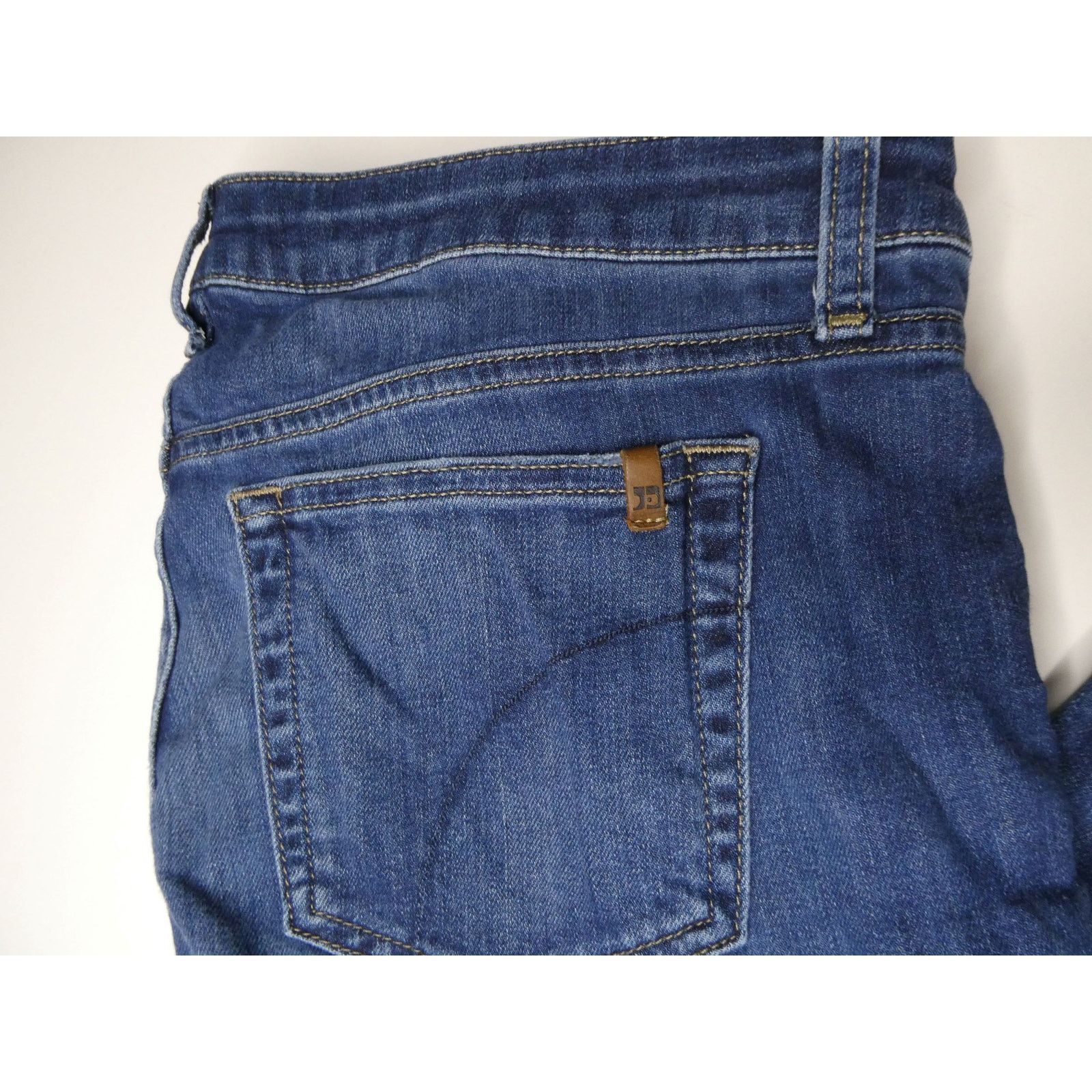 Joe's Joe's Jeans cropped slim fit frayed bottom jeans, 12/31 Size 31" - 2 Thumbnail