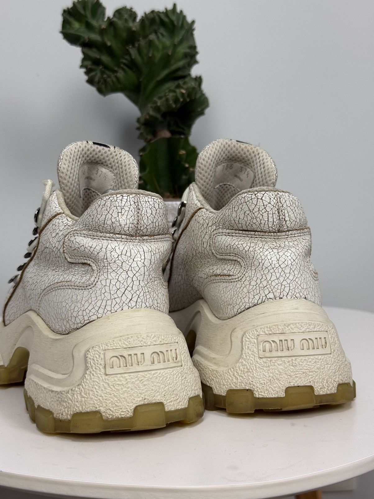 Miu Miu Miu Miu Damen Cracked Leather Chunky Sneakers White EU 37 Size US 7.5 / IT 37.5 - 7 Thumbnail