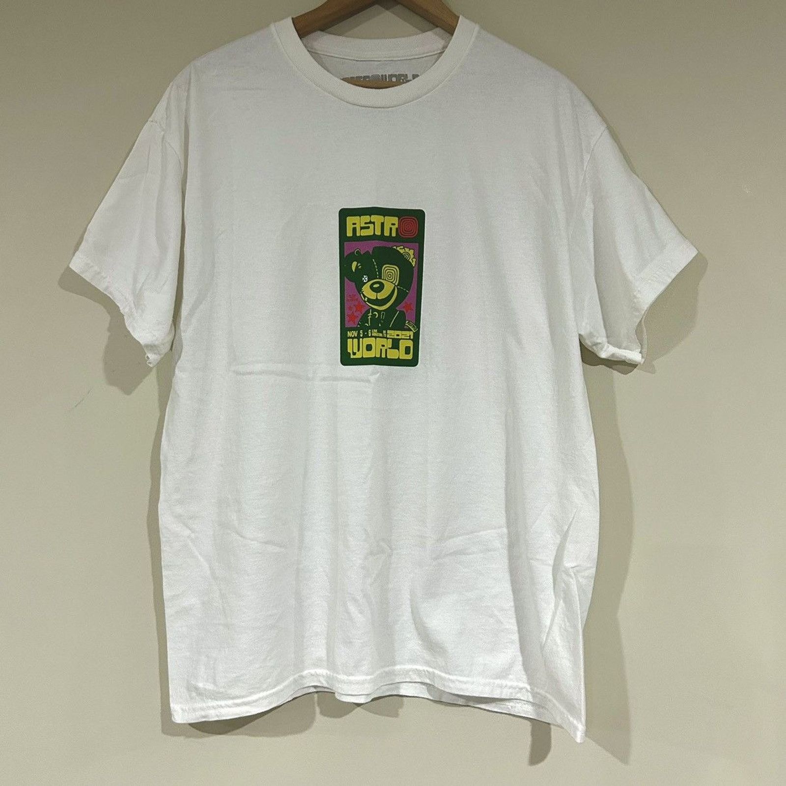 Travis Scott Travis Scott 2021 Astroworld White Scare Bear Shirt Size US M / EU 48-50 / 2 - 1 Thumbnail