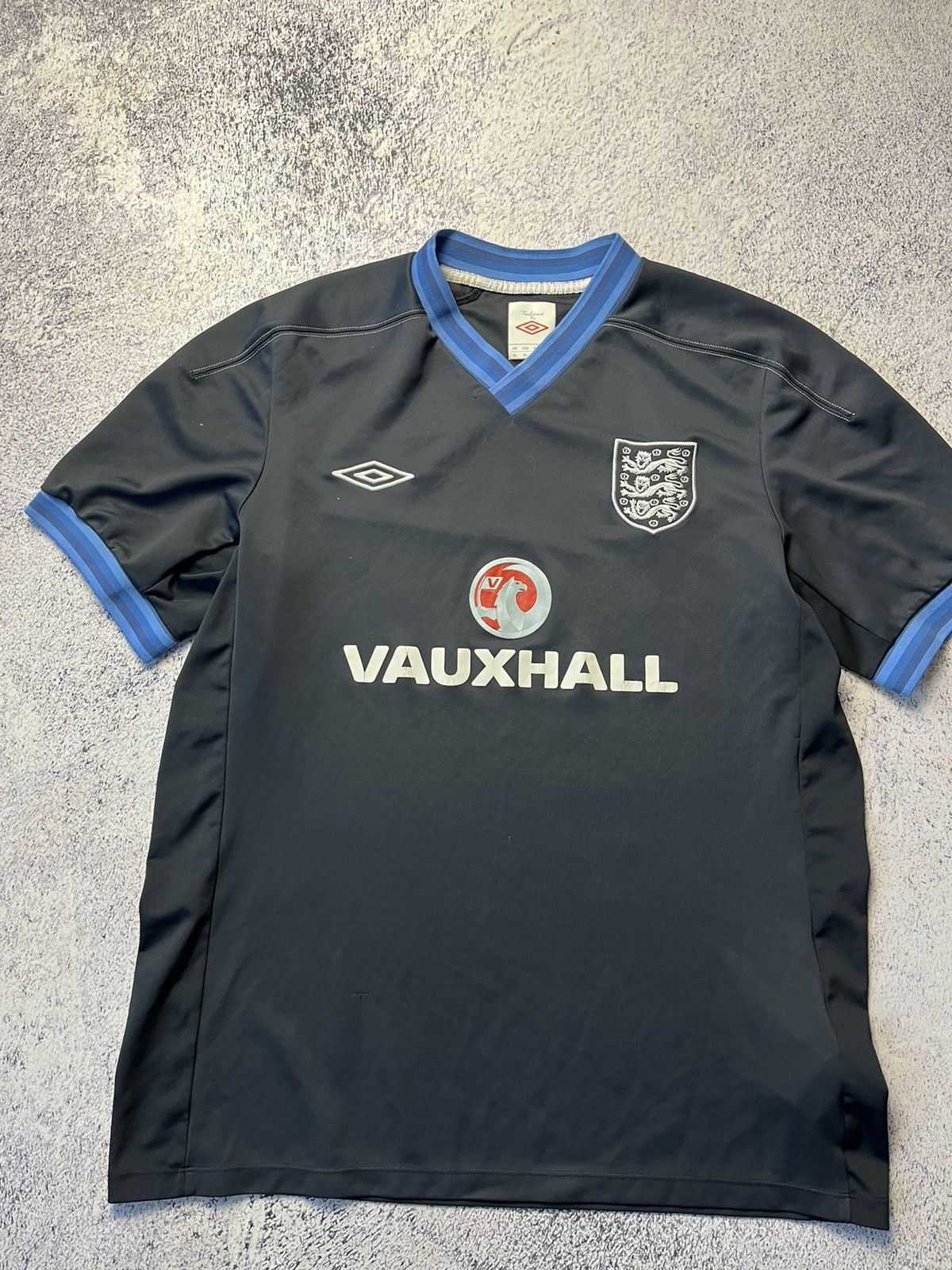 Umbro Vintage ENGLAND 2012 Umbro Vauxhall training shirt Size US XL / EU 56 / 4 - 11 Thumbnail