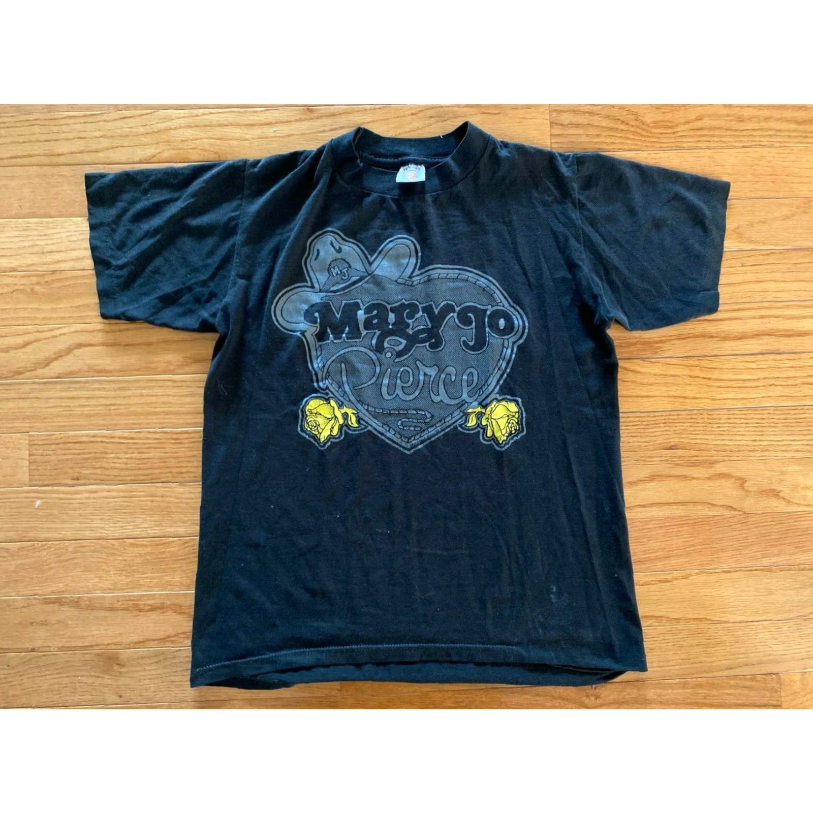 Vintage VINTAGE Mary Jo Pierce Concert Tee T-Shirt Mens Sz S Black 90s Sunbelt Sportswear Graphic Tee Shirt Short Sleeve Crew Neck Regular Fit Size US S / EU 44-46 / 1 - 2 Thumbnail