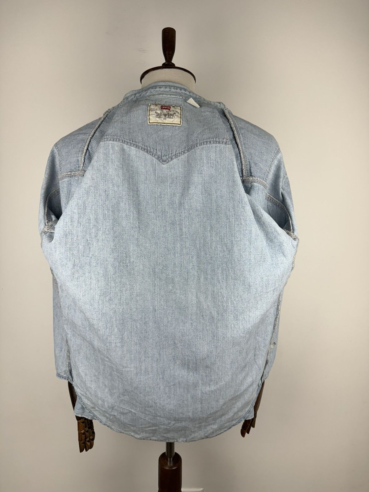 Levi's × Vintage Men’s Vintage Levi’s Long Sleeve Denim Shirt size S Size US S / EU 44-46 / 1 - 6 Thumbnail