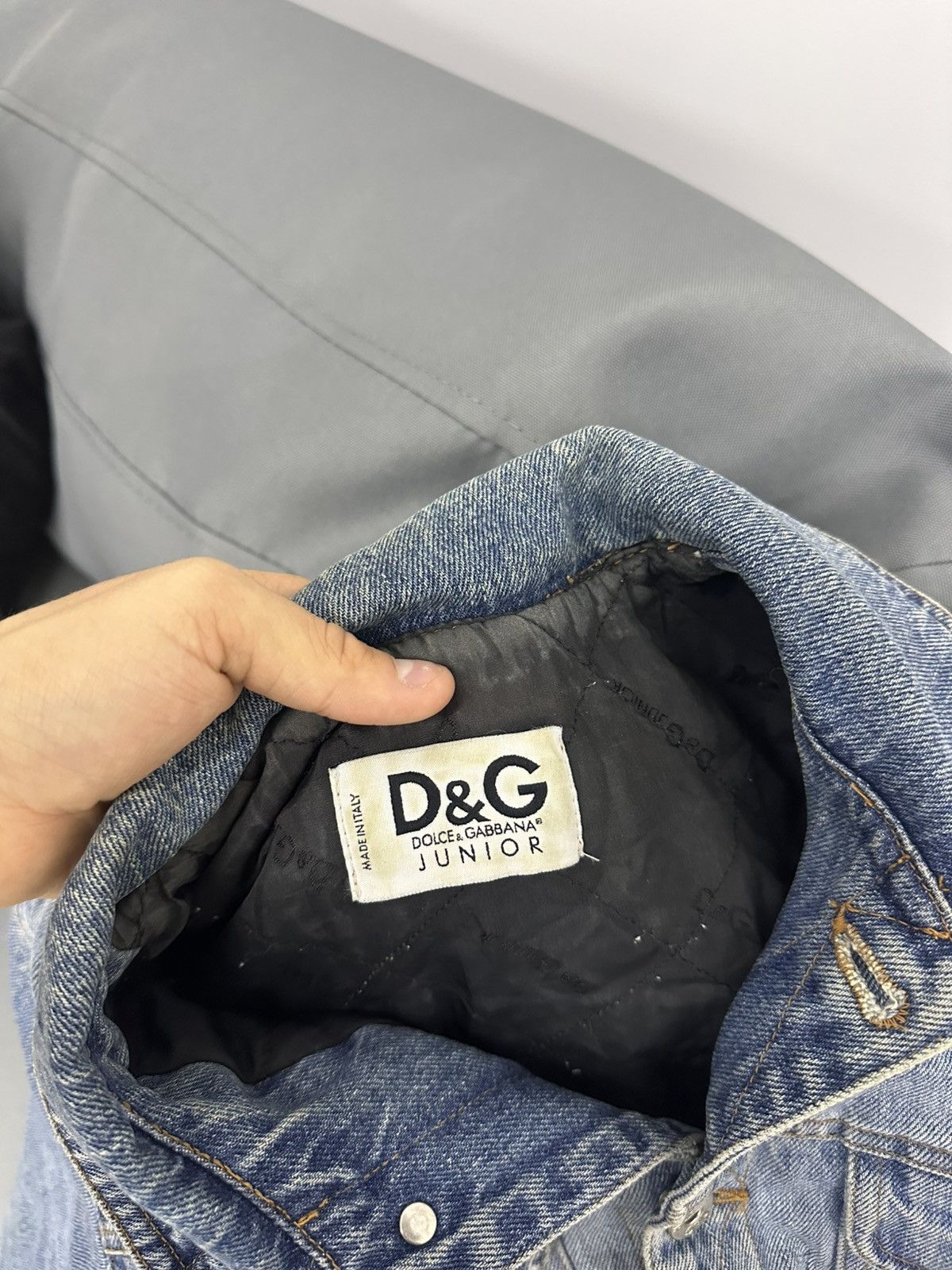 Dolce & Gabbana Dolce Gabbana Vintage 90s Denim Jacket Made in Italy Size M / US 6-8 / IT 42-44 - 8 Thumbnail