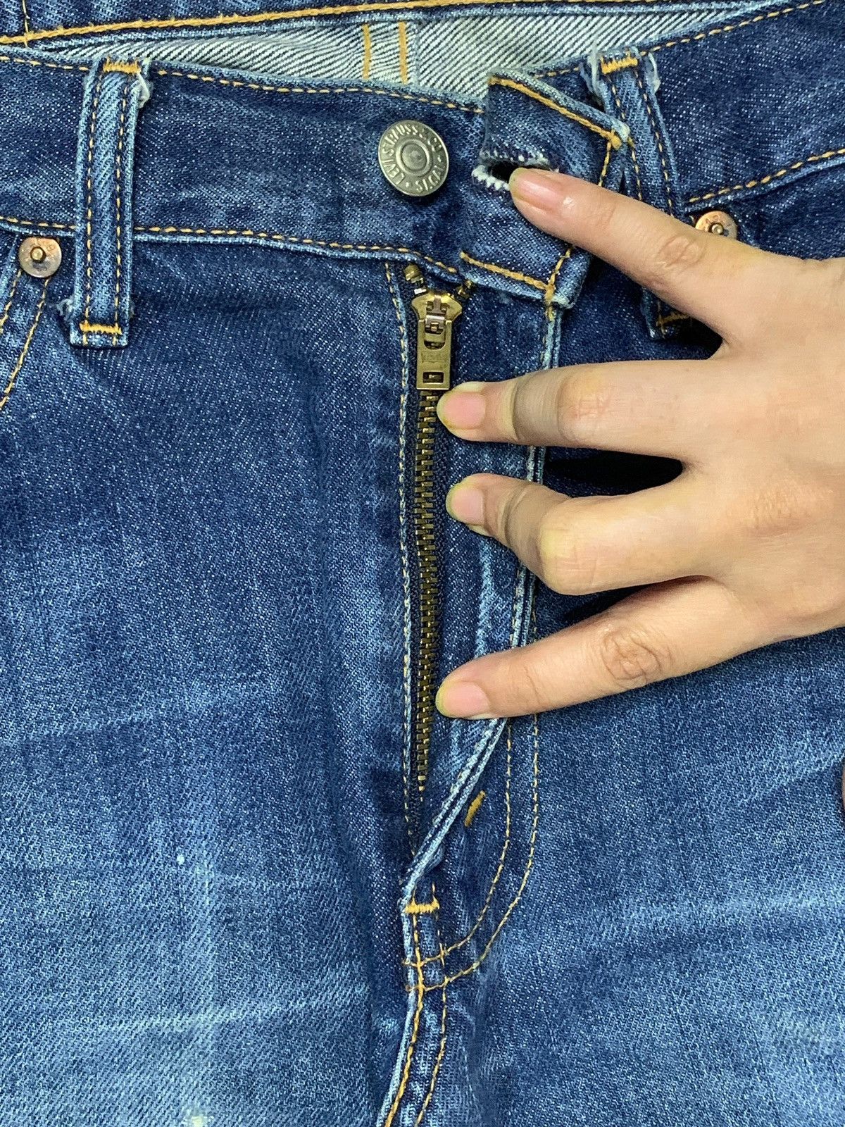 Levi's × Levi's Vintage Clothing Vintage 90s Levis 517 Bootcut Blue Wash Distressed Jeans Size US 32 / EU 48 - 3 Thumbnail