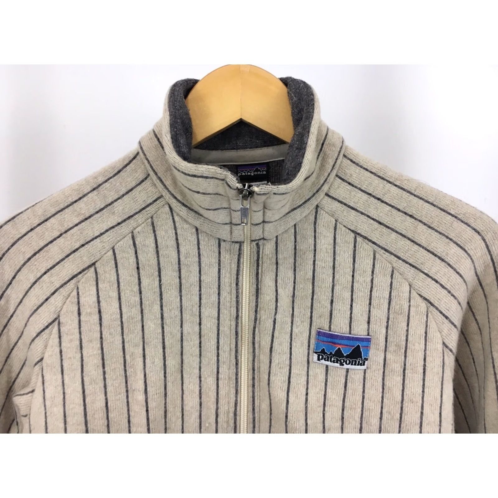 Patagonia Patagonia Jacket Beig e Gray Striped Wool Blend Full Zip Sweater Jacket M Womens Hoodie? Size M / US 6-8 / IT 42-44 - 2 Thumbnail