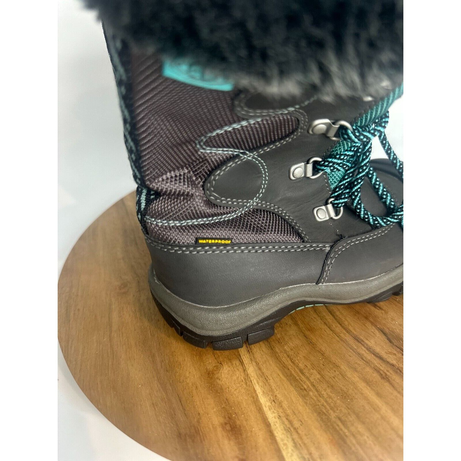 KEEN Keen Boots Size 11 Youth Winter Faux Fur Lined Speed Lace Size US 11 / IT 41 - 6 Thumbnail