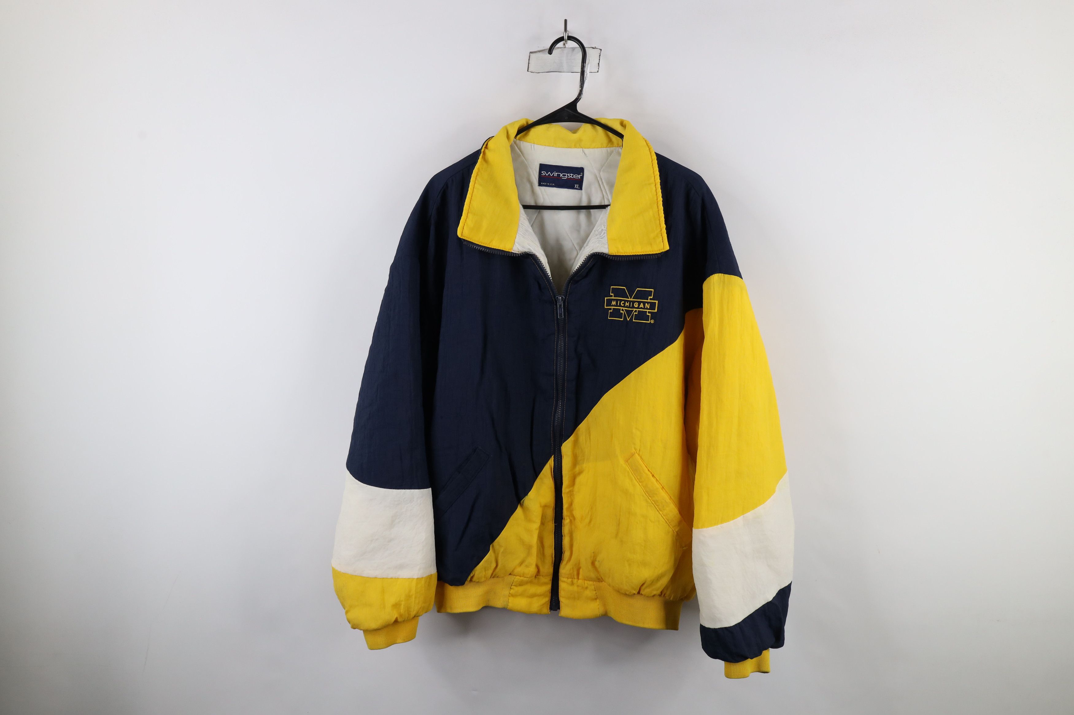 Vintage Vintage 90s University of Michigan Full Zip Puffer Jacket Size US XL / EU 56 / 4 - 1 Thumbnail