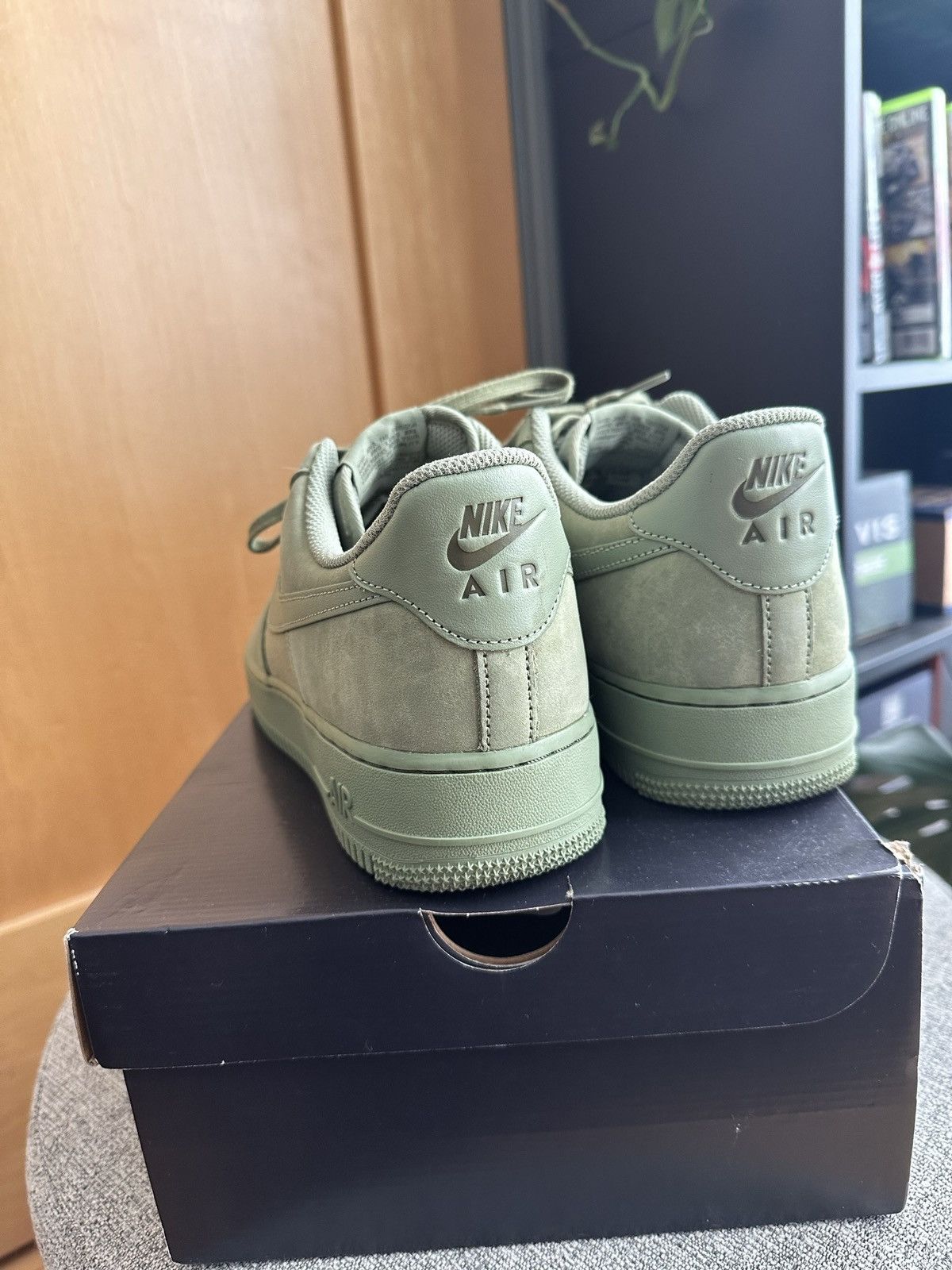 Nike AIR FORCE 1 07 LX Size US 11 / EU 44 - 4 Thumbnail