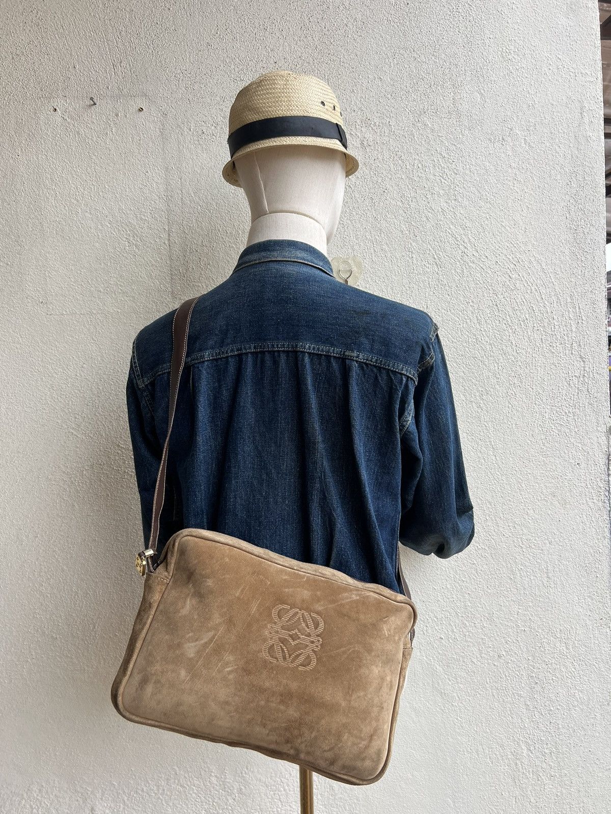 Leather Vintage 80s LOEWE Patina Distress Scratch Suede Leather Bag Size ONE SIZE - 2 Thumbnail