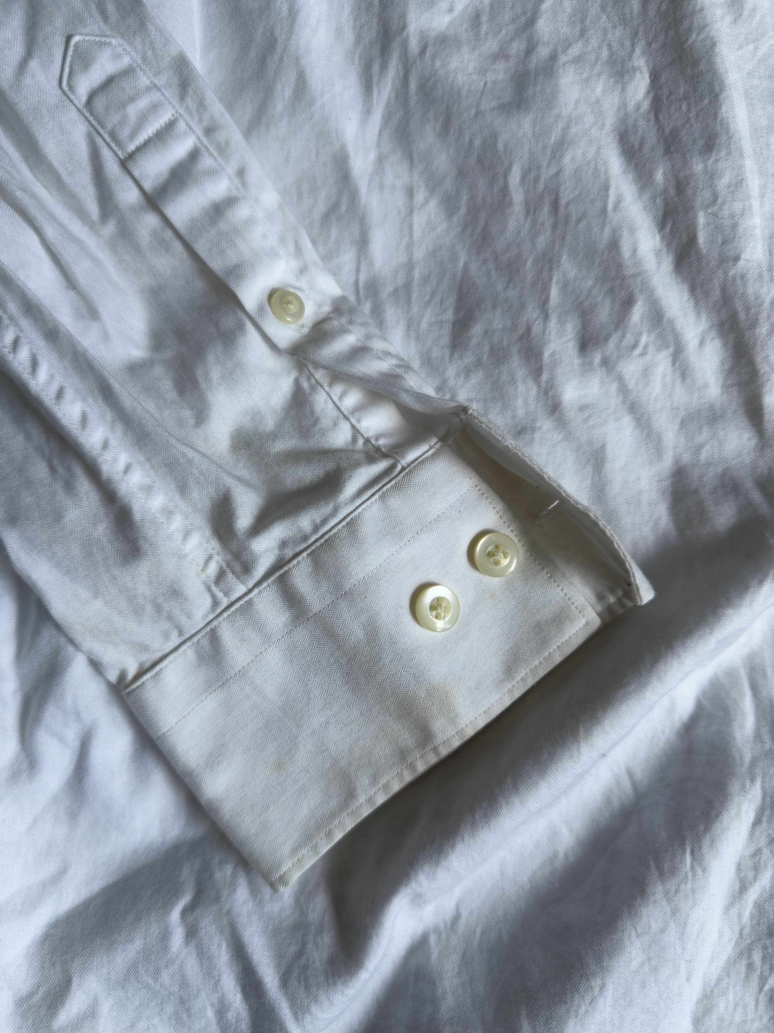 Banana Republic Banana Republic button up fitted shirt medium WHITE $89.50 Size US M / EU 48-50 / 2 - 4 Thumbnail