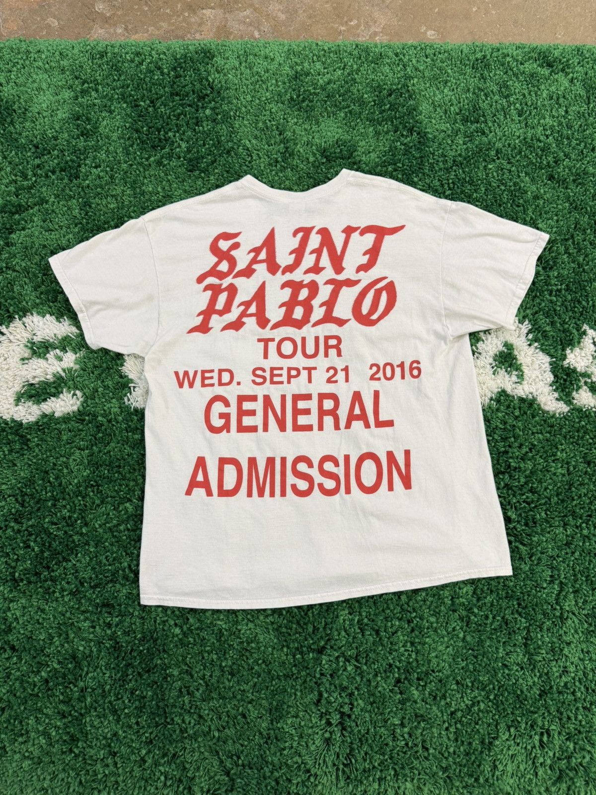 Kanye West Kanye West Saint Pablo Tour Tee Sz. XL Red White Size US XL / EU 56 / 4 - 1 Thumbnail