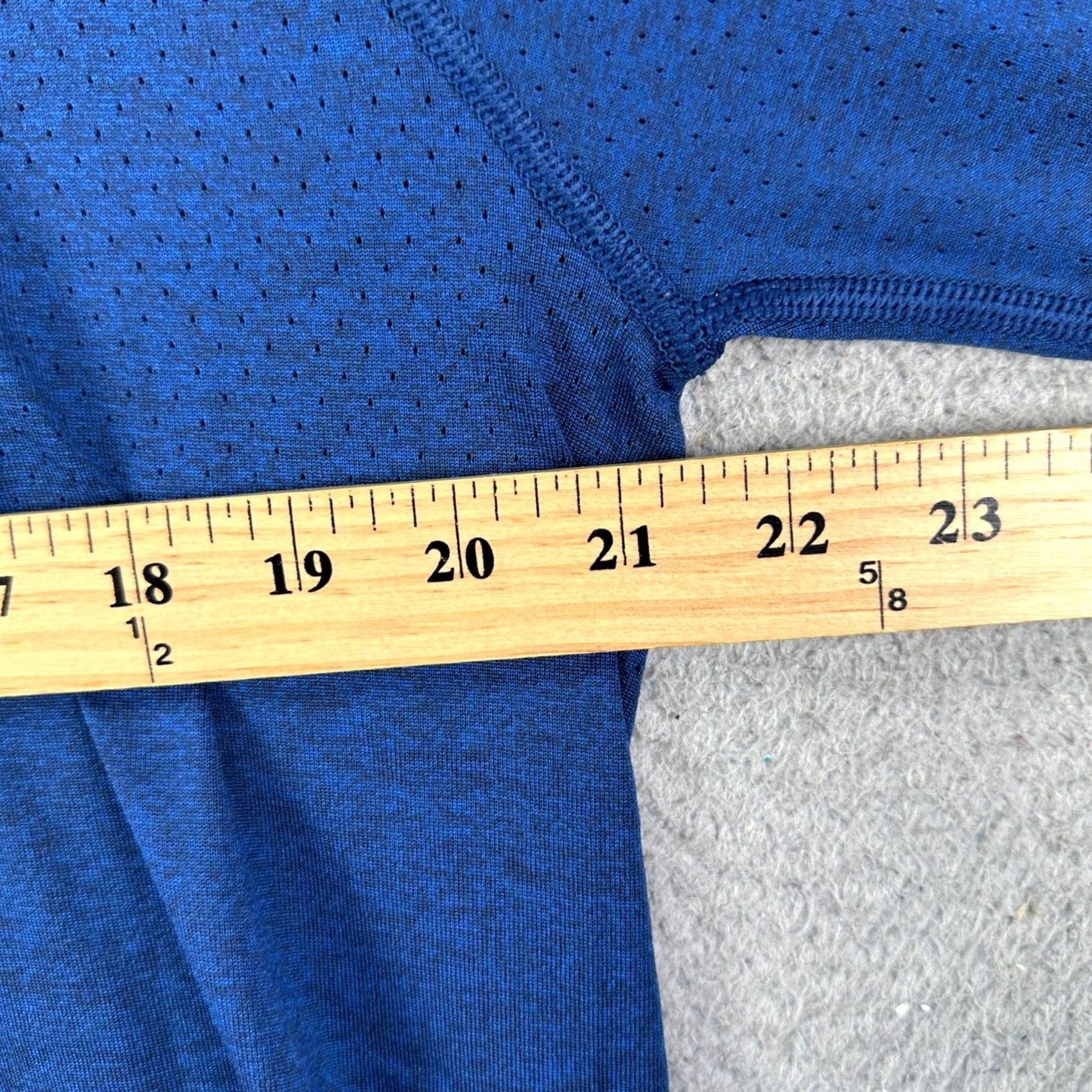 Rhone Rhone Mens Pullover Shirt XL Blue 1/4 Zip Long Sleeve Mock Neck Lightweight Casual Outdoor Logo Size US XL / EU 56 / 4 - 7 Thumbnail