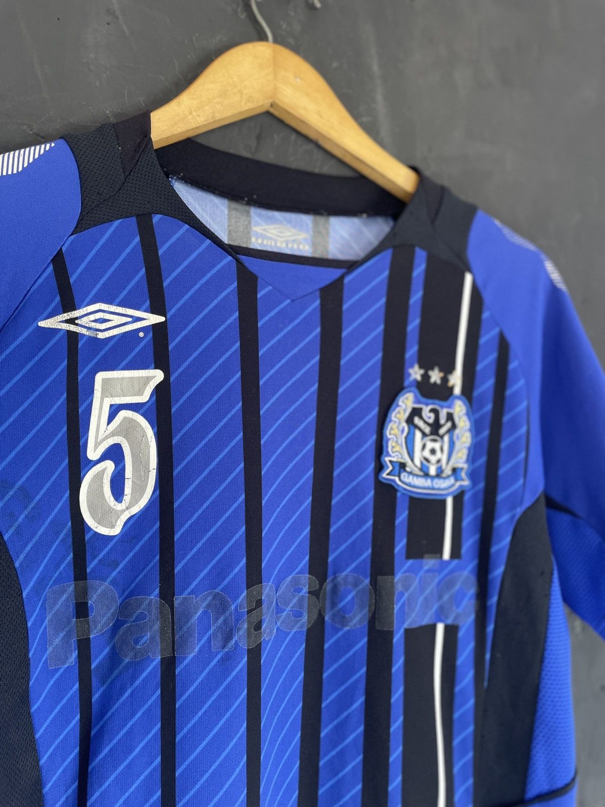 Descente Umbro by Descente Gamba Osaka Jersey Size US L / EU 52-54 / 3 - 2 Thumbnail