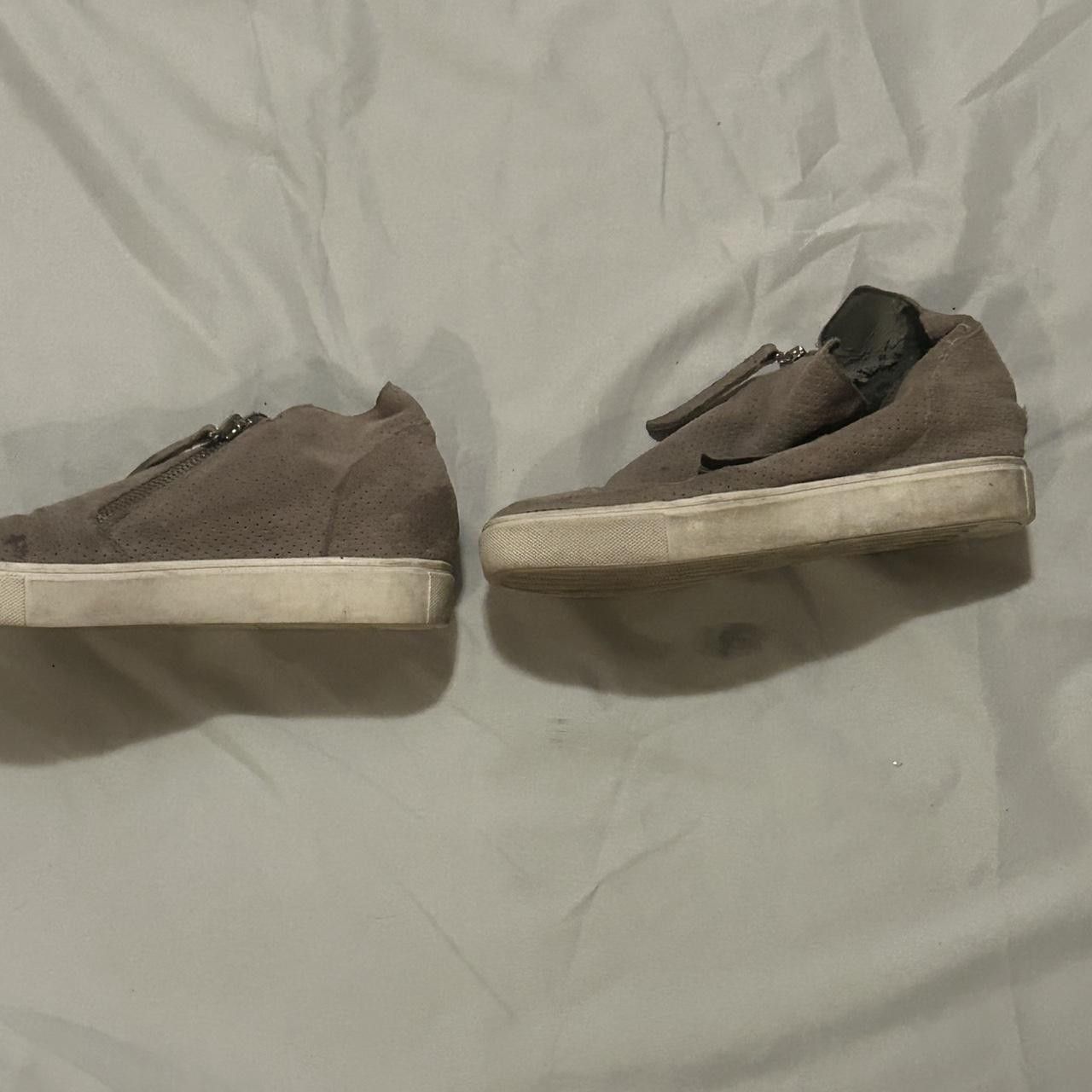 Steve Madden Steve Madden Gray Suede Zip Wedge Sneakers Size US 6 / IT 36 - 2 Thumbnail