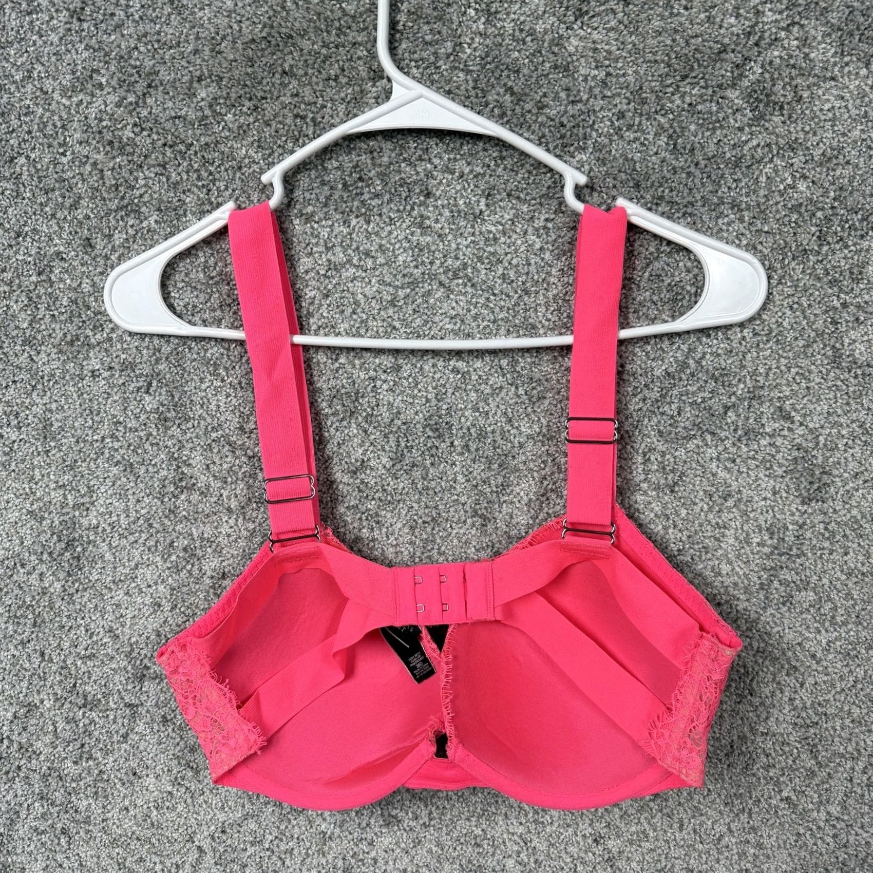 Victoria's Secret VINTAGE? No. Victoria's Secret Very Sexy Push Up Bra 36D Pink Lace Underwire Padded Romantic Size ONE SIZE - 4 Thumbnail