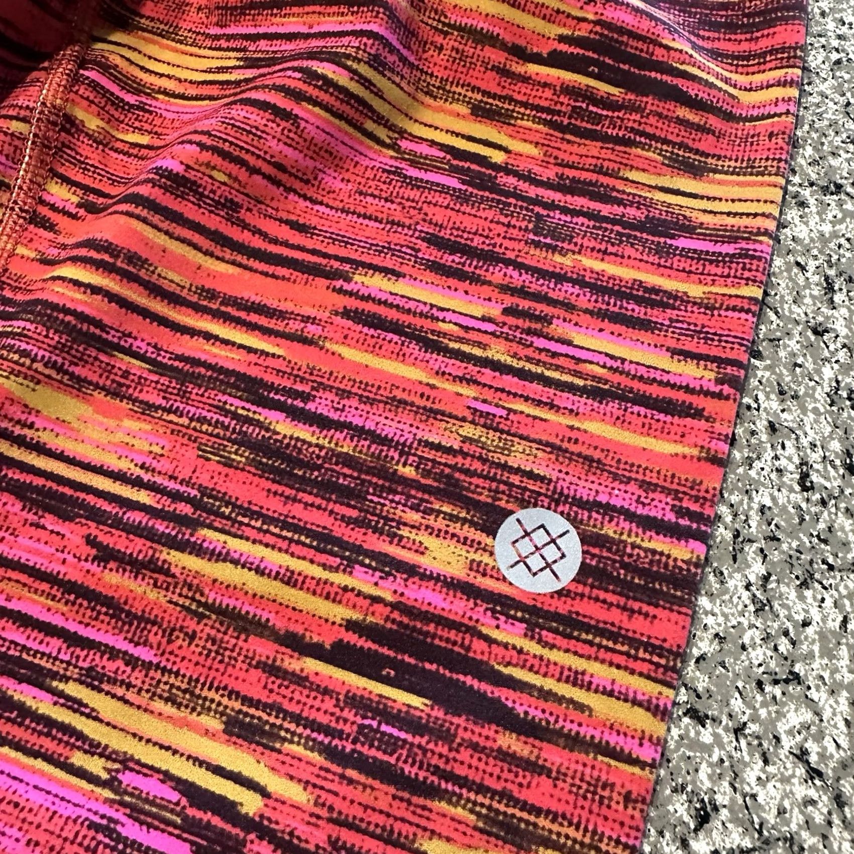 Vintage Stance Leggings Womens S Mid Rise 7/8 Happenings Ultra Soft 26” Nylon Blend Size 28" / US 6 / IT 42 - 3 Thumbnail