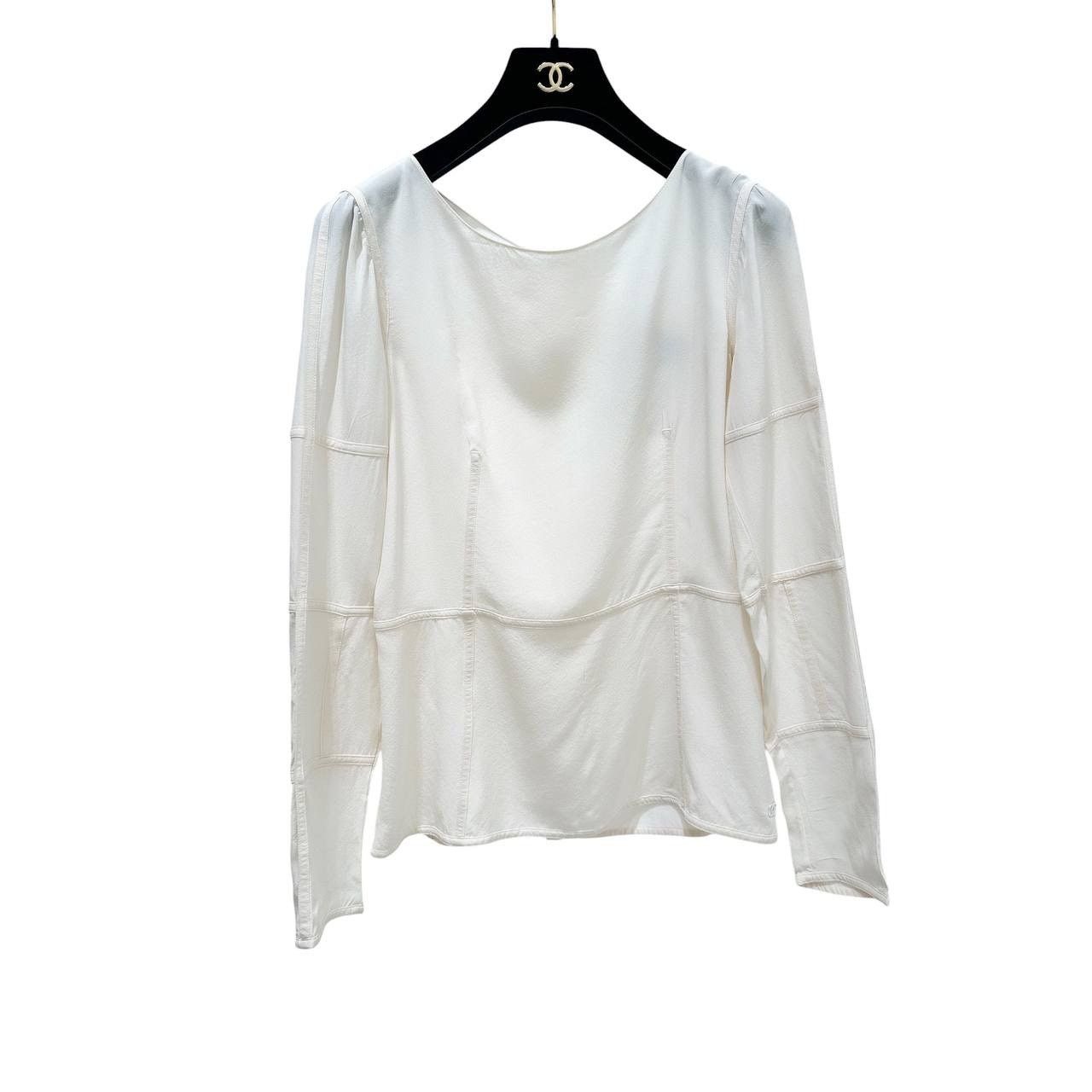 Chanel Chanel White Silk Long Sleeve Blouse Sz.38 Size S / US 4 / IT 40 - 1 Thumbnail