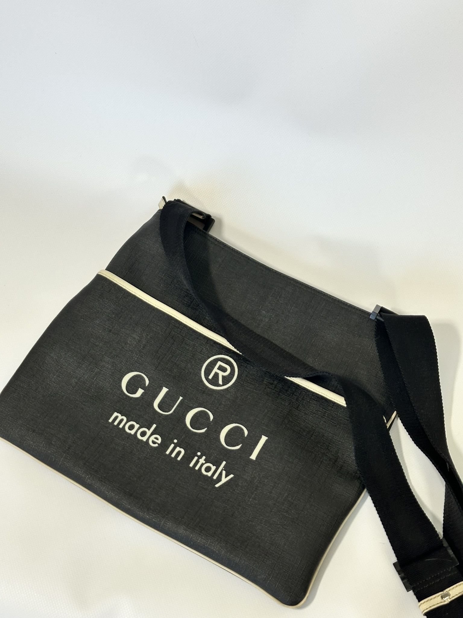Gucci Gucci Messenger Bag Made in Italy Vintage Logo Gray Canvas Size ONE SIZE - 3 Thumbnail