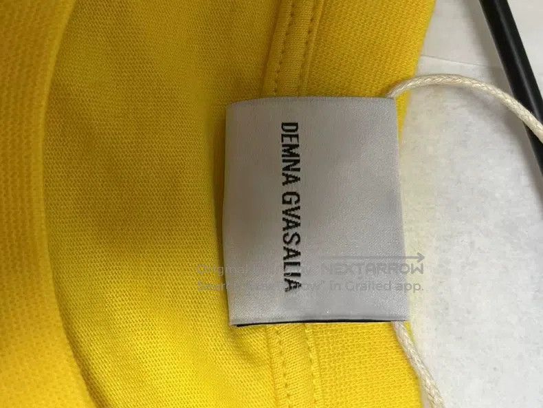 Vetements VETEMENTS Short Sleeve Size US S / EU 44-46 / 1 - 4 Thumbnail