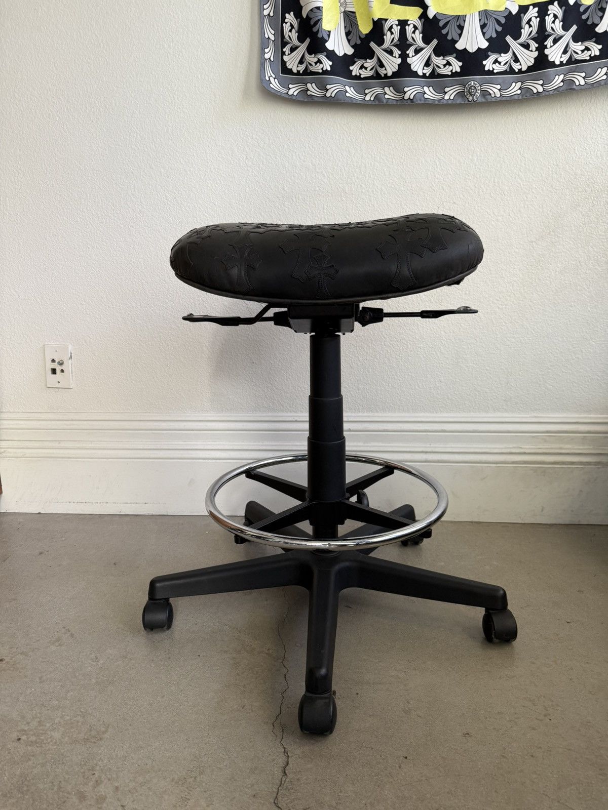 Chrome Hearts CHROME HEARTS LEATHER 50 CROSS PATCH FURNITURE STOOL CHAIR Size ONE SIZE - 3 Thumbnail